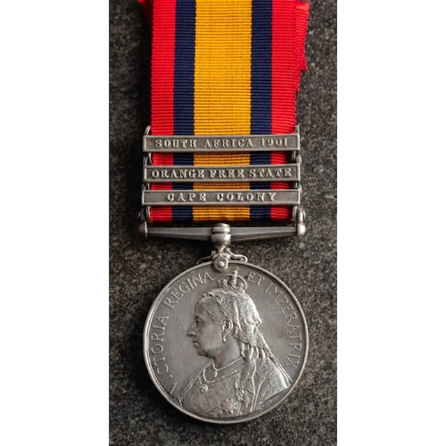 A Queens South Africa medal and 3 clasps awarded to Pte H P ...