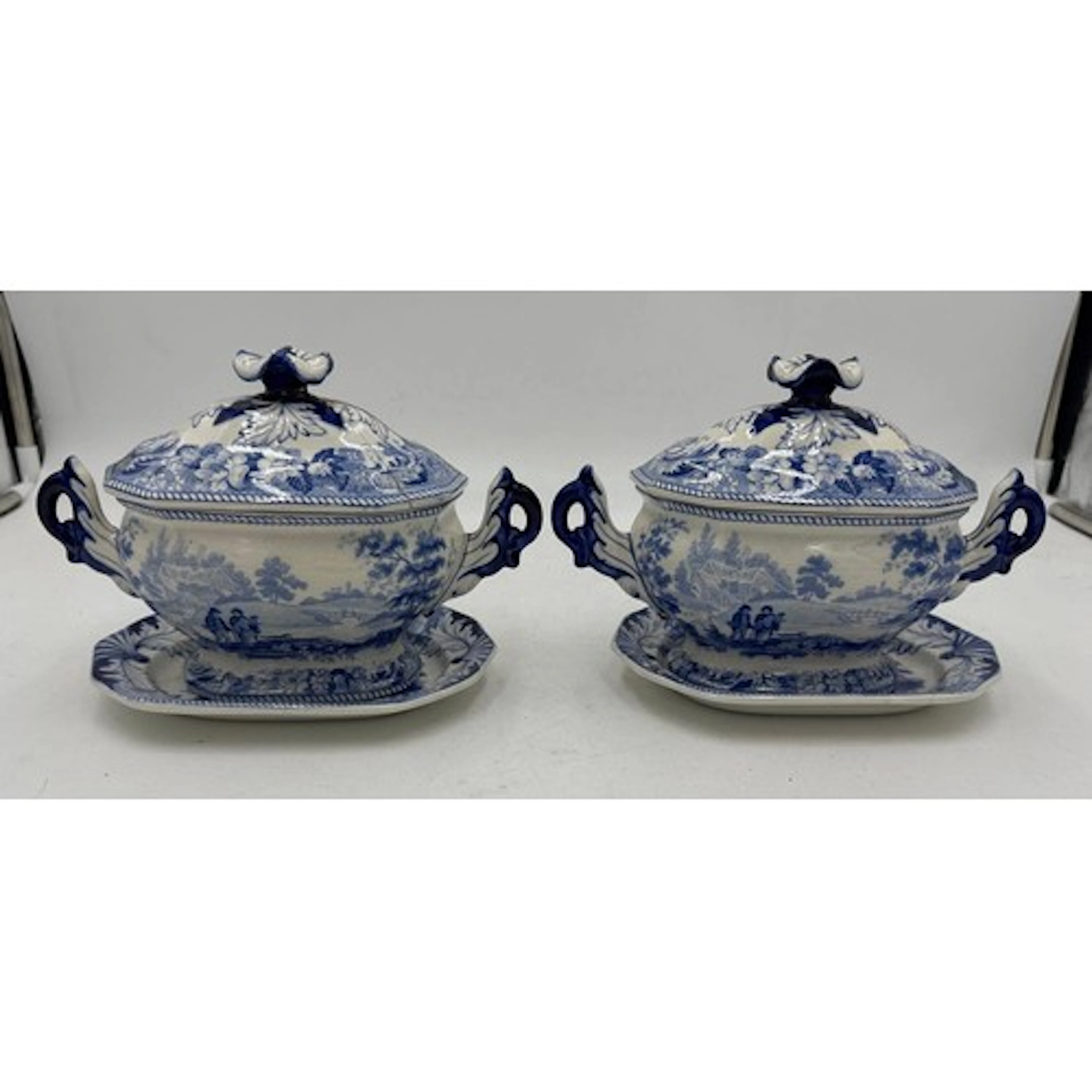 A pair of early 19th century blue and white transfer-printed...