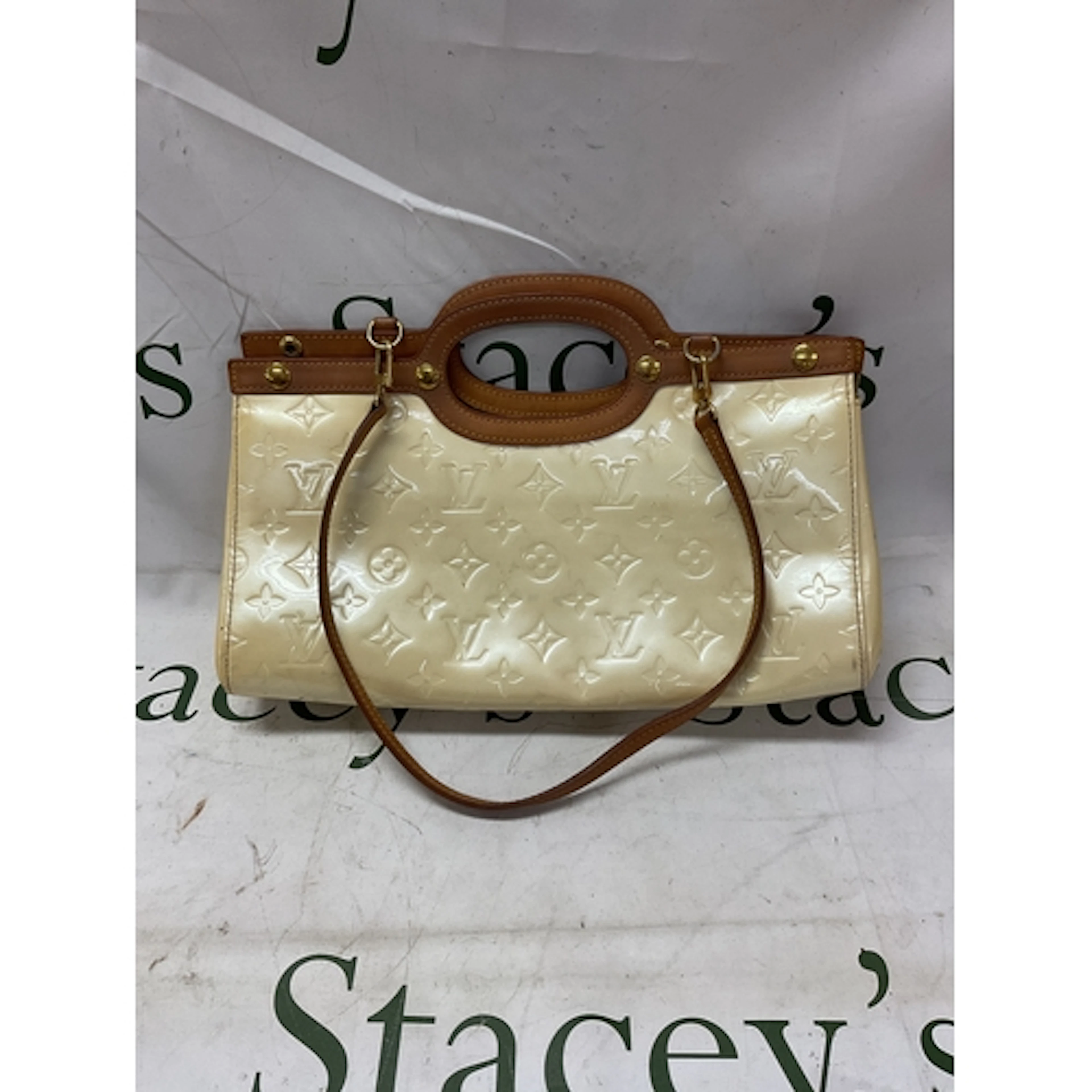 Louis Vuitton Roxbury Drive hand bag in Perle, 2026, with la...