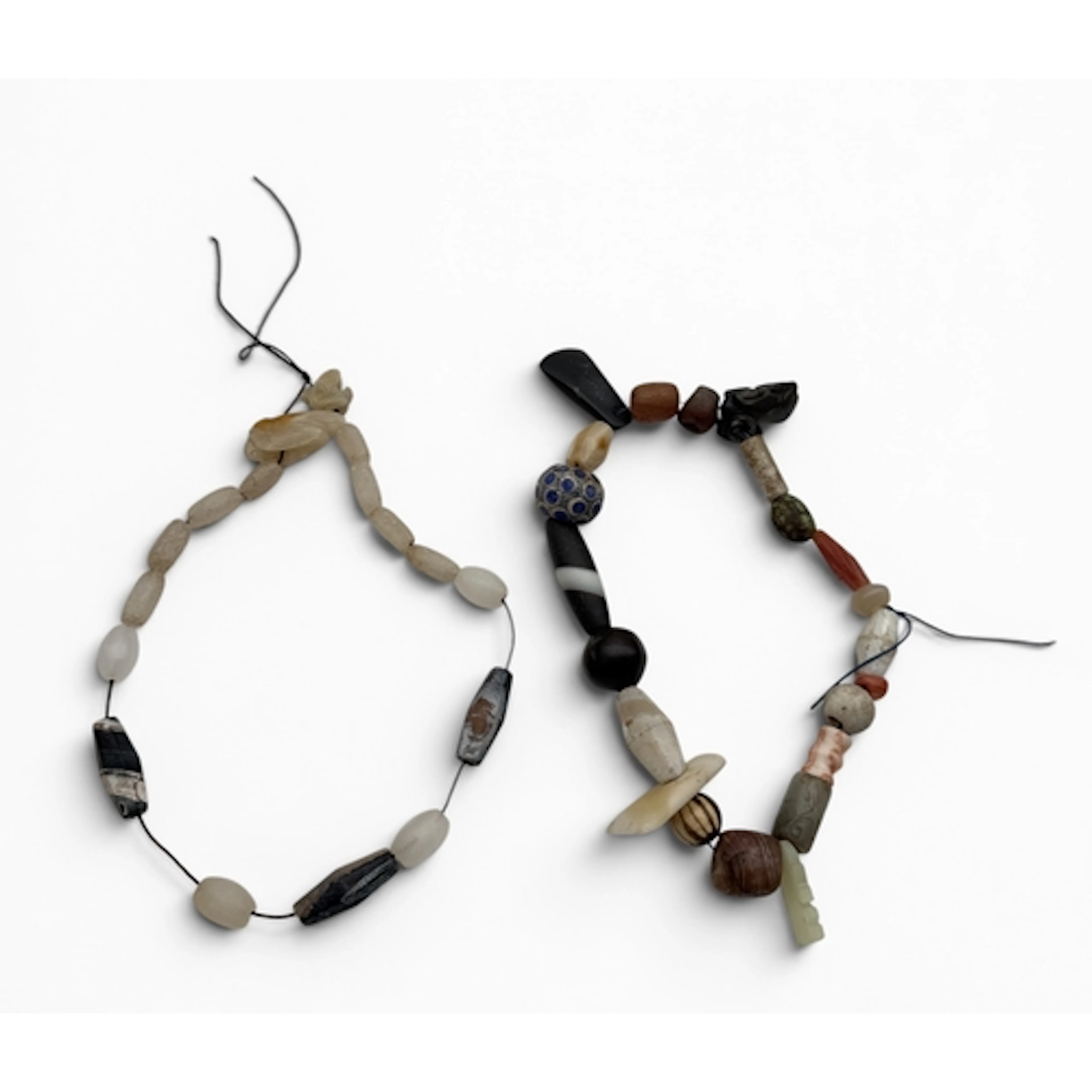 TWO CHINESE NECKLACES WITH JADE, AGATE AND GLASS BEADS 兩條中國項...
