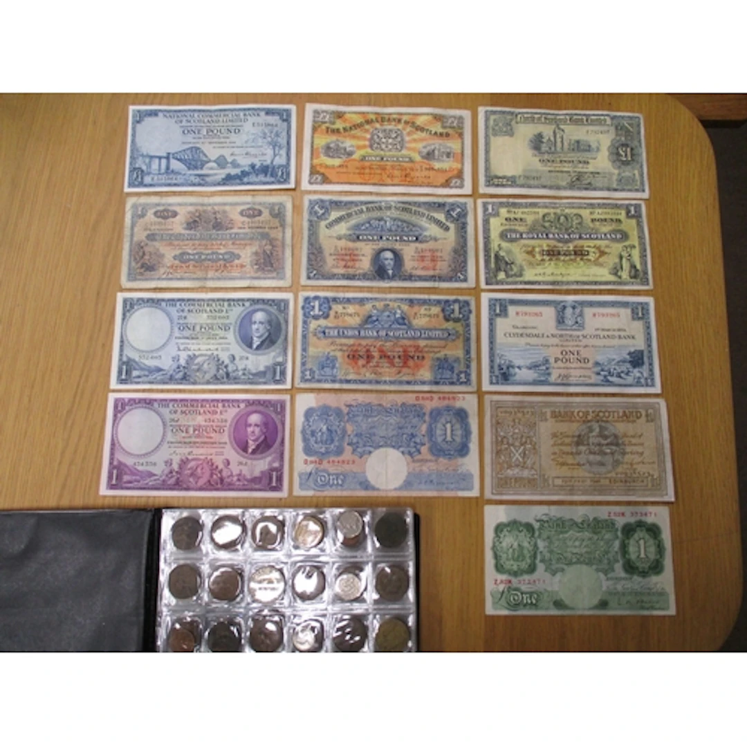 Scotland. Collection of £1 generally fine to extremely fine,...