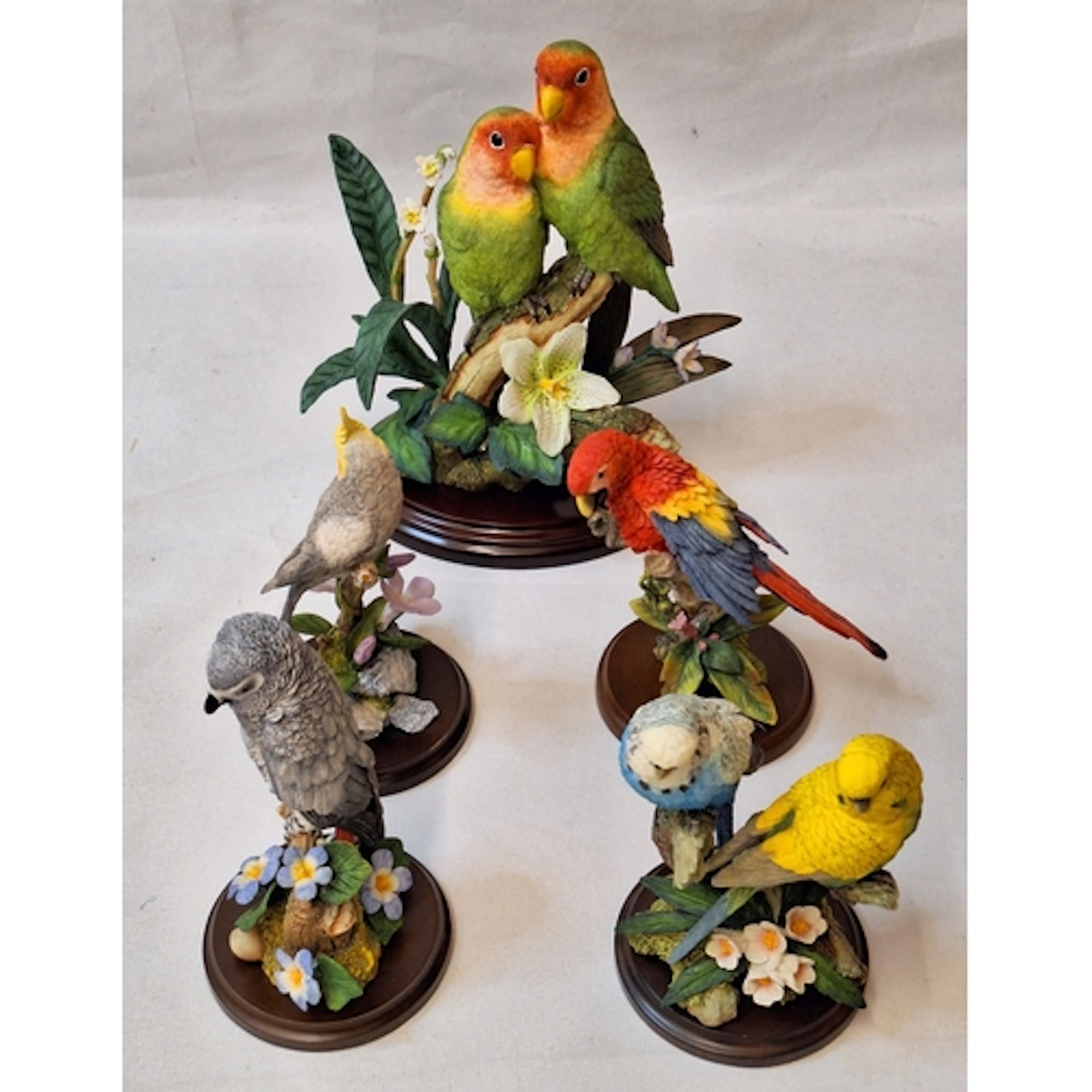 Country Artists Figurines incl. Pair lovebirds Wings of Dove...