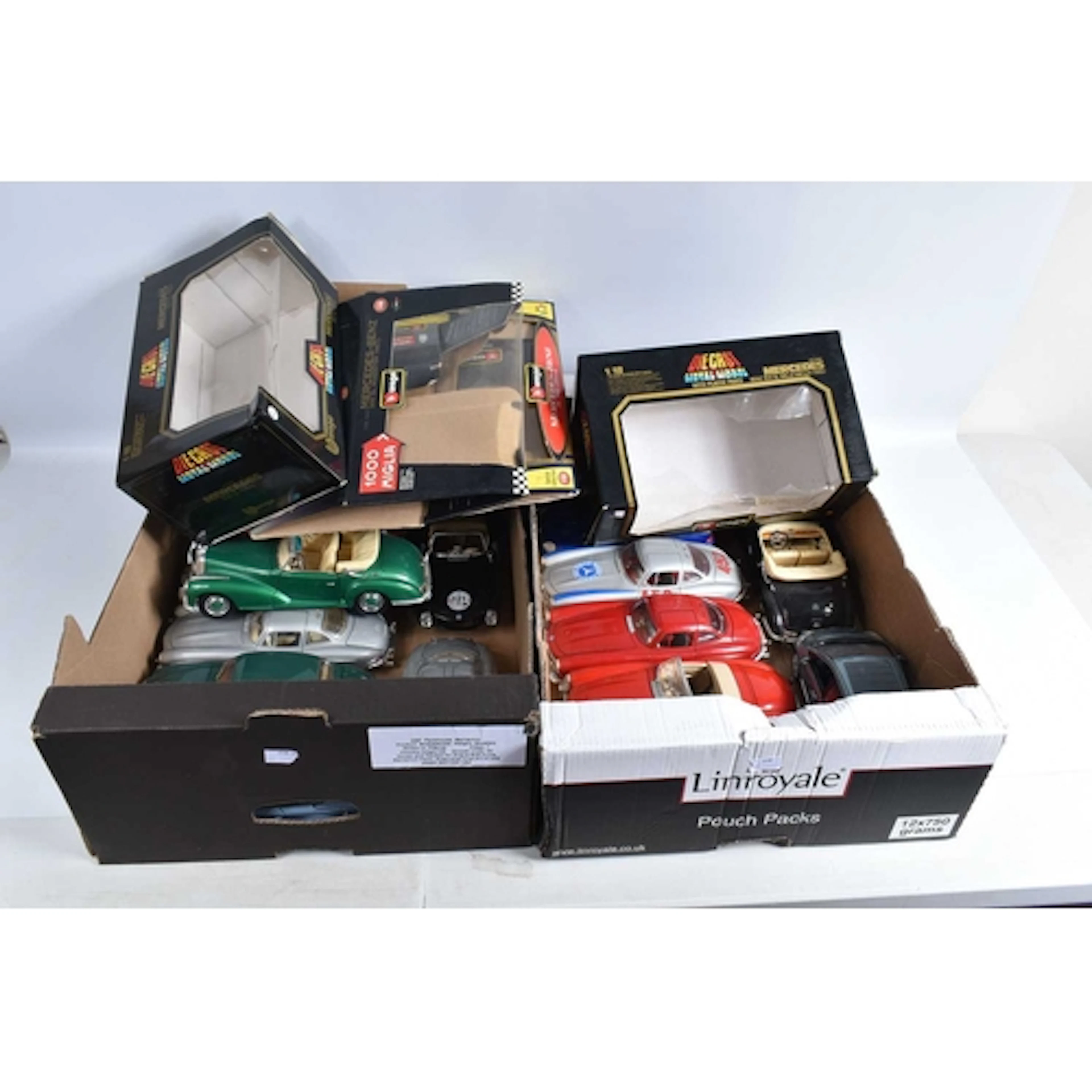 AN UNBOXED GROUP OF BBURAGO, MAISTO, POLISTIL AND SIMILAR ME...