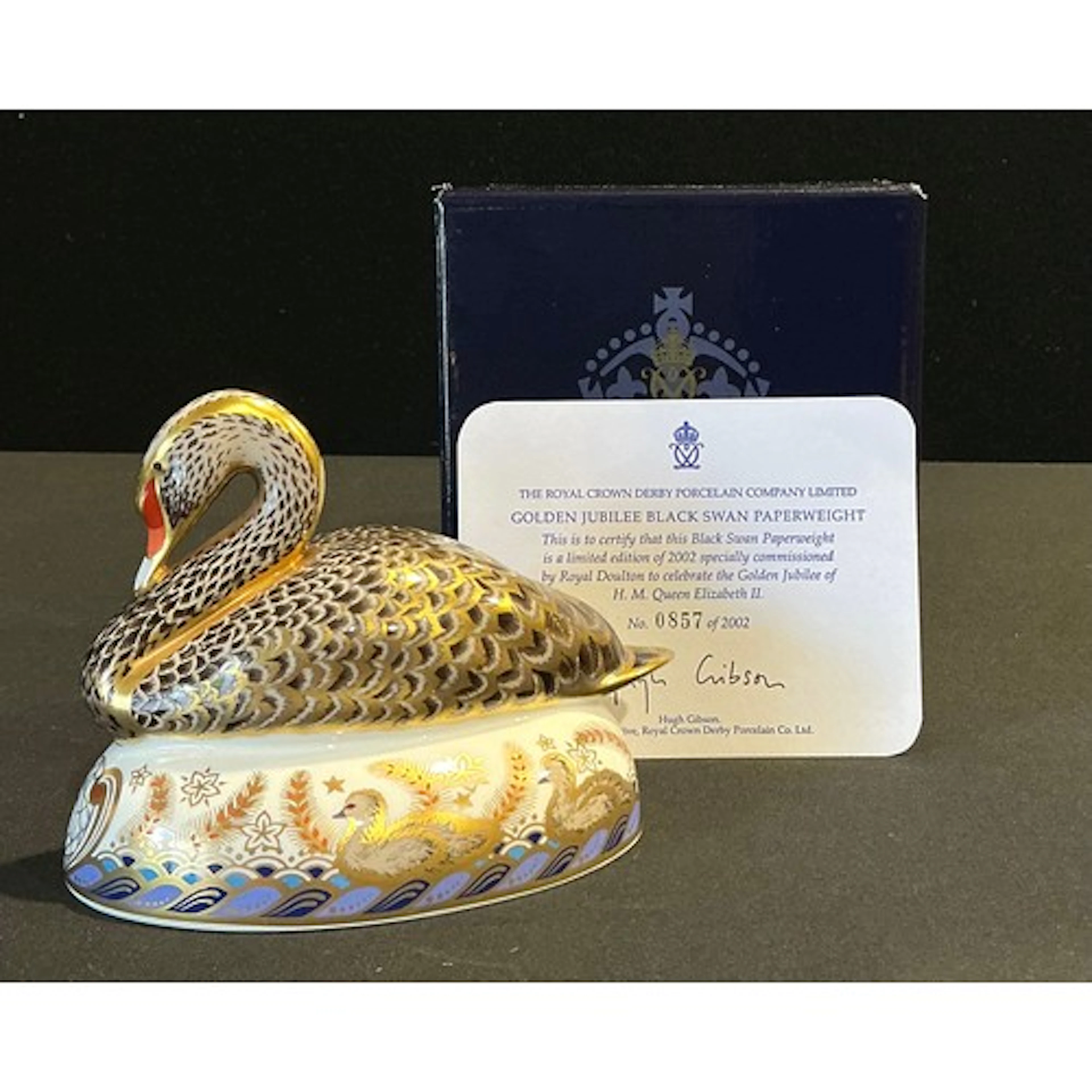 Royal Crown Derby Black Swan, paperweight, 14cm wide, specia...