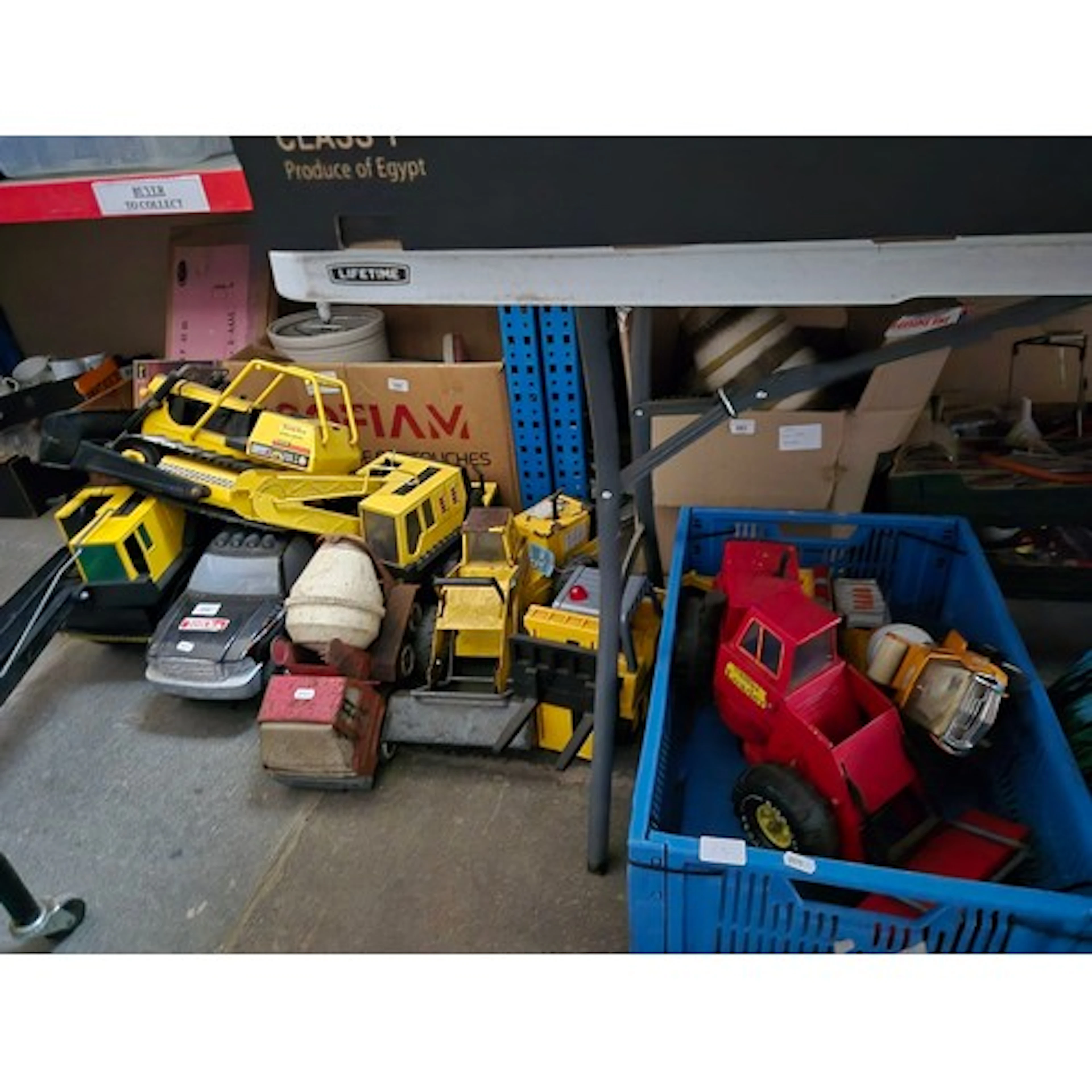 A collection of Tonka play worn toy vehicles - 10 pieces