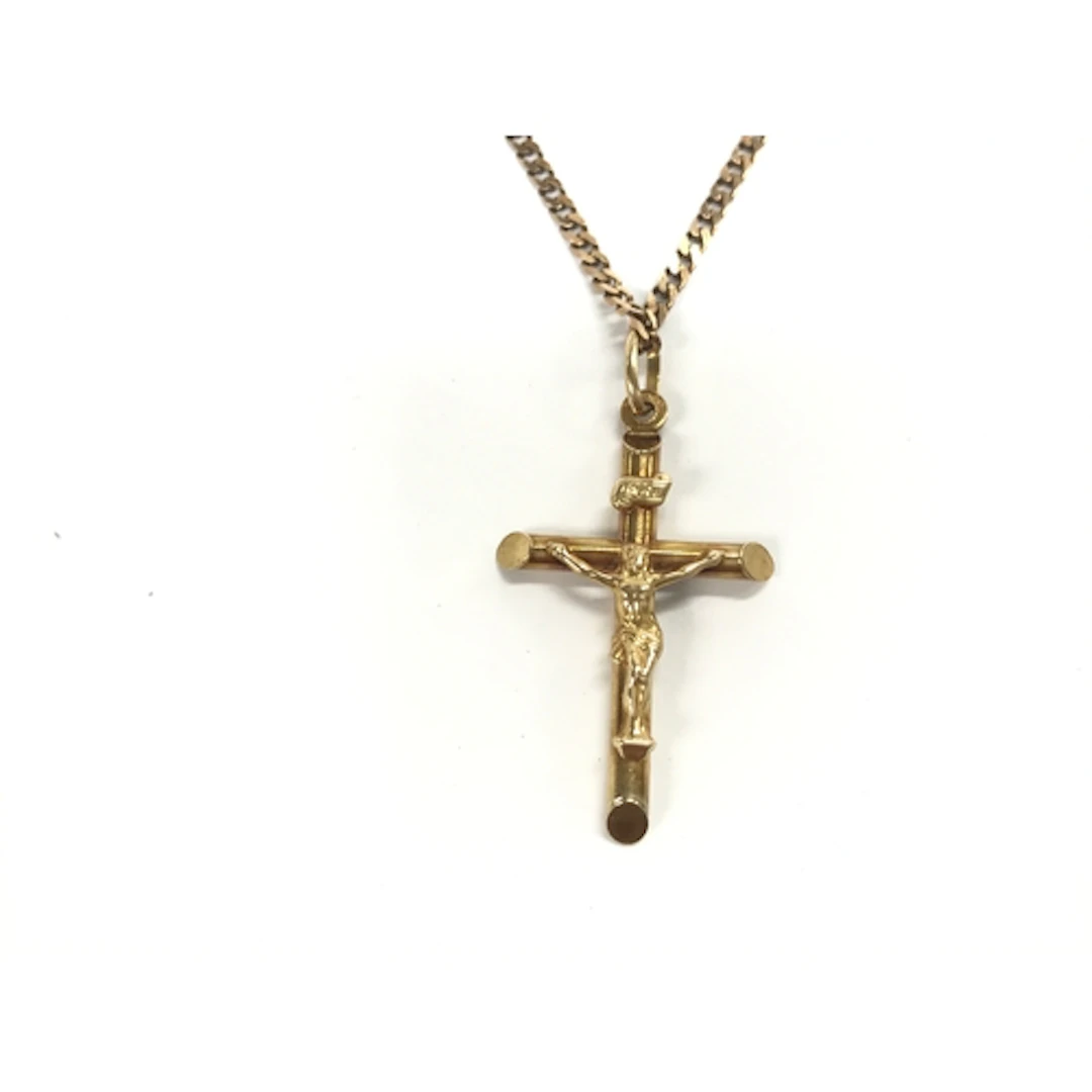 A 9ct gold cross pendant on a 9ct chain. 6.7g
