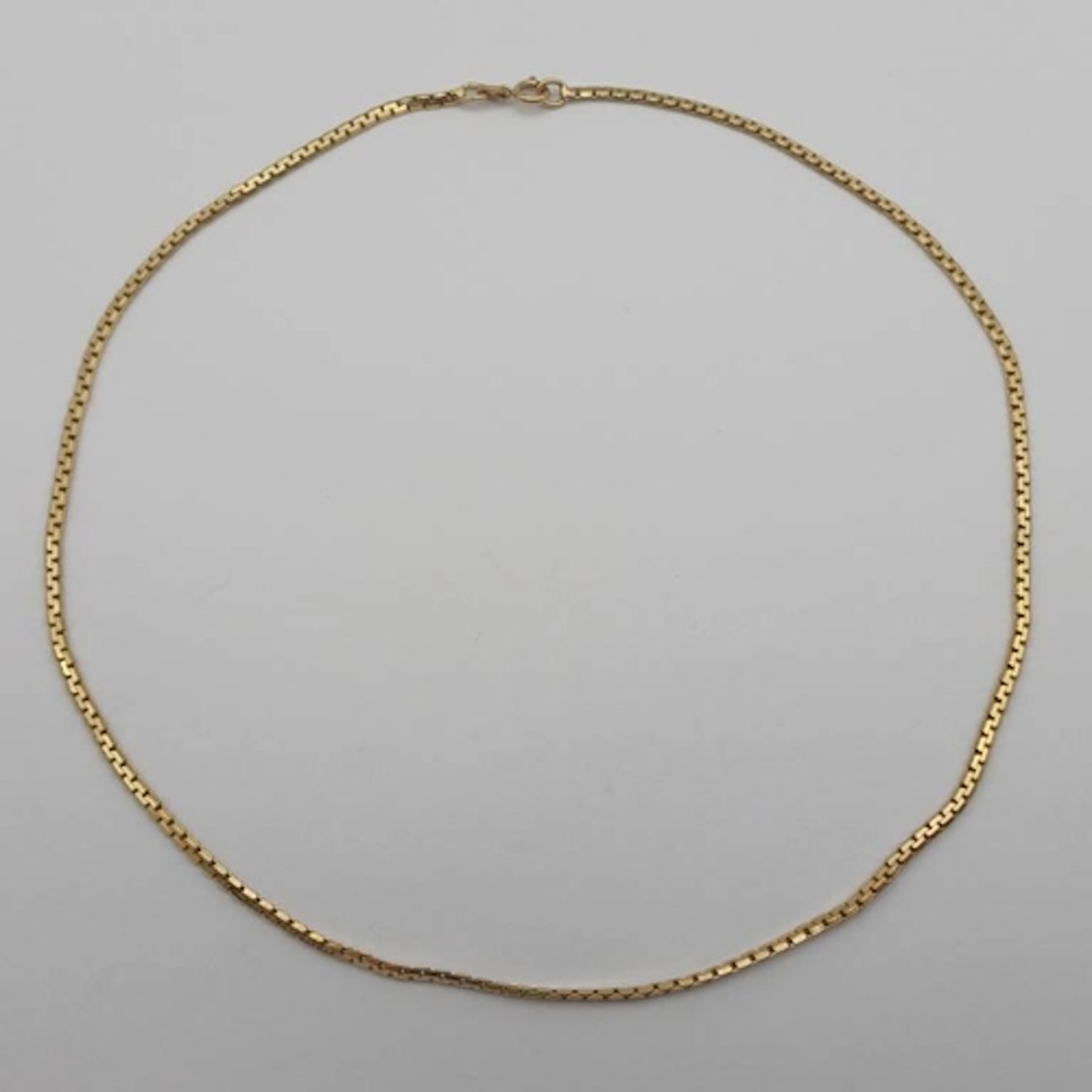 9CT GOLD BOX LINK CHAIN NECKLACE - 9.4 G