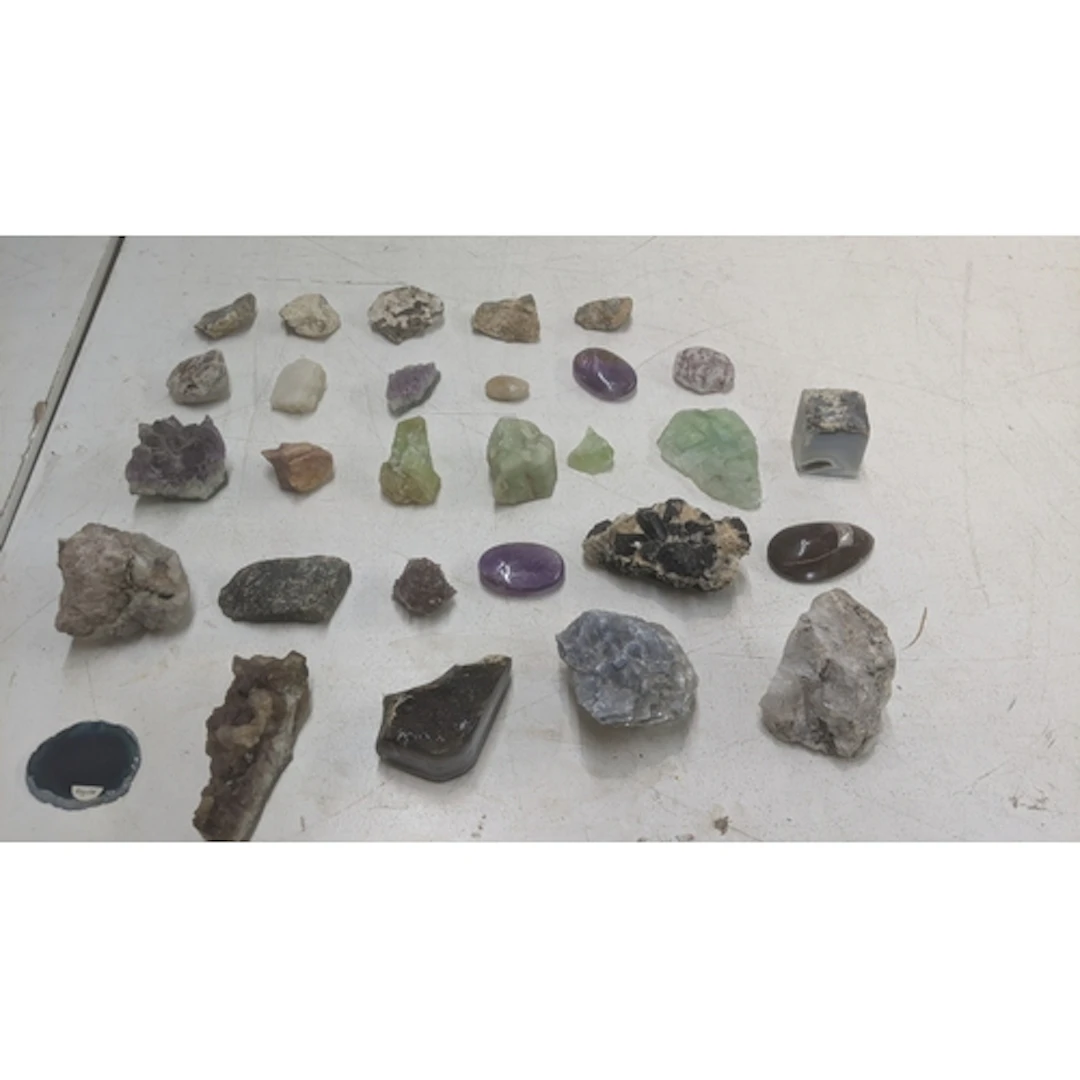 Collectable crystal to include an Ametrine cabouchon, a Moha...