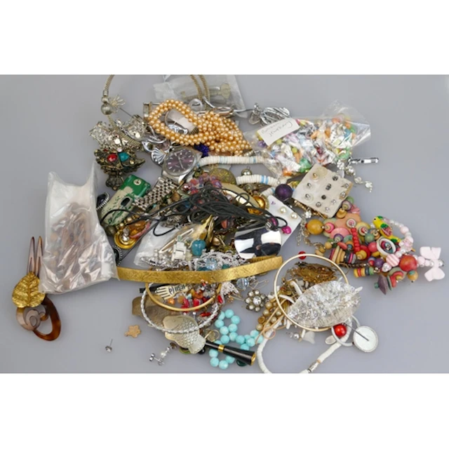 A selection of costume jewellery