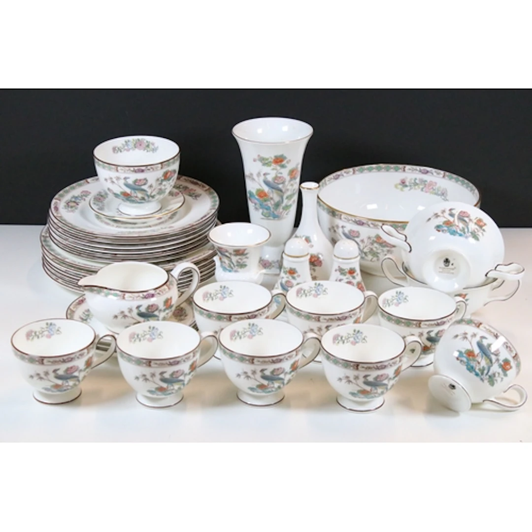 Wedgwood 'Kutani Crane' pattern part dinner and tea service,...