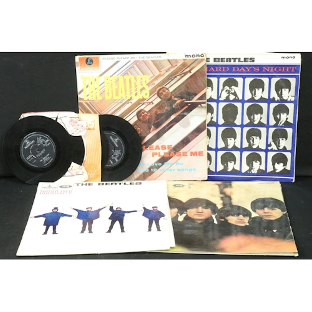 Vinyl - 4 original UK The Beatles LPs (all yellow Parlophone...