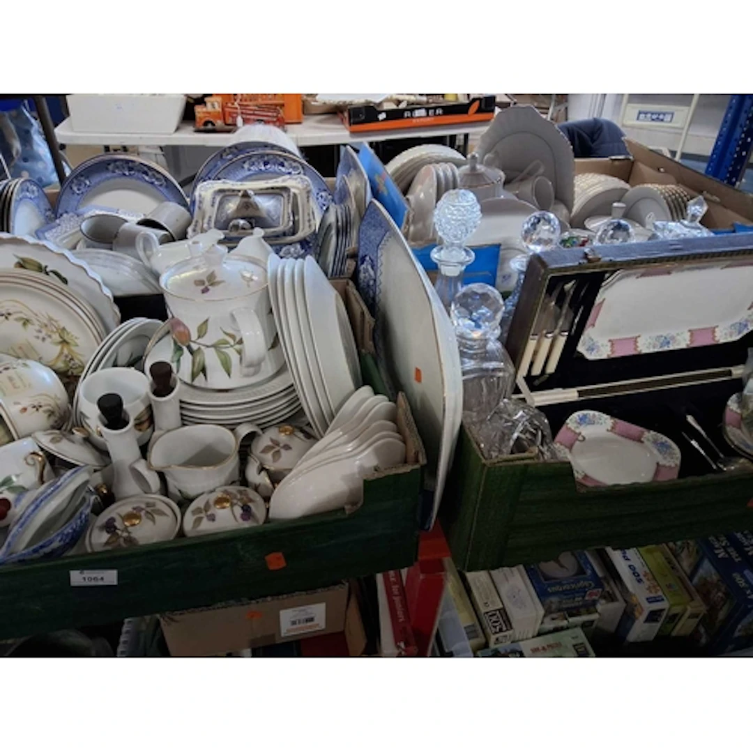 FOUR BOXES AND LOOSE OF HOUSEHOLD CERAMICS AND GLASSWARE to ...