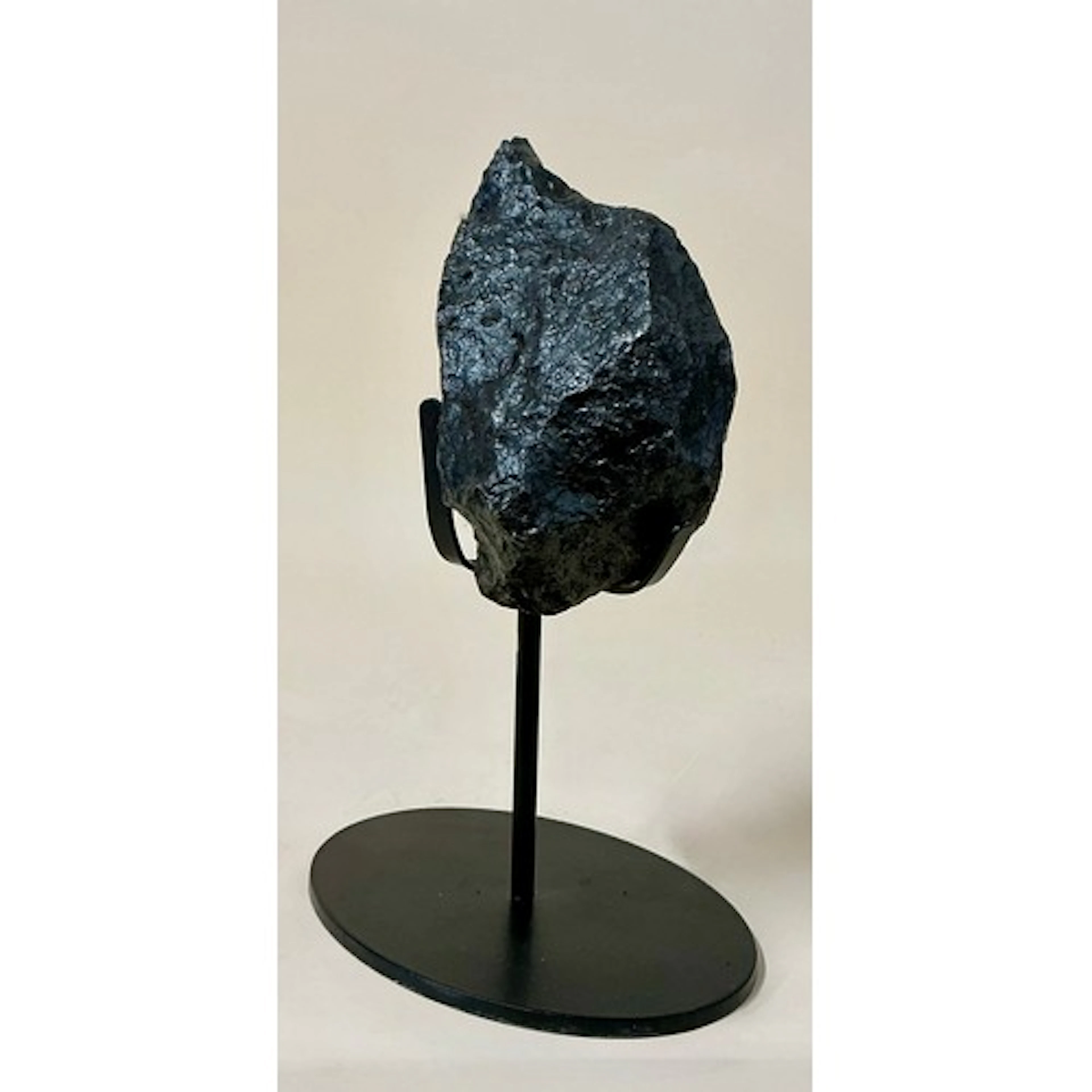 Iron Meteorite (IA) 835g Fell in the Campo Del Cielo region ...