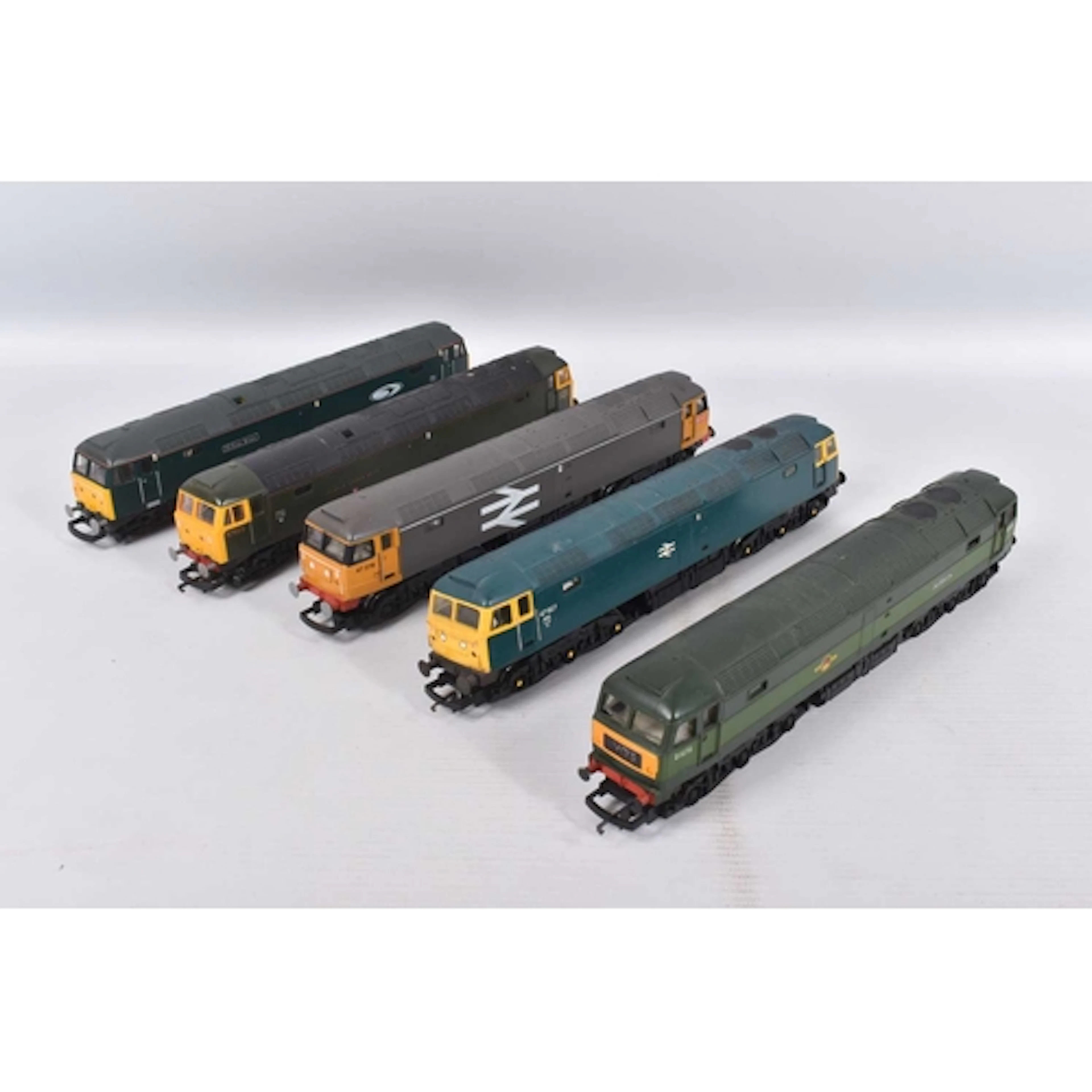 FIVE UNBOXED OO GAUGE CLASS 47 LOCOMOTIVES, Hornby 'Mammoth'...