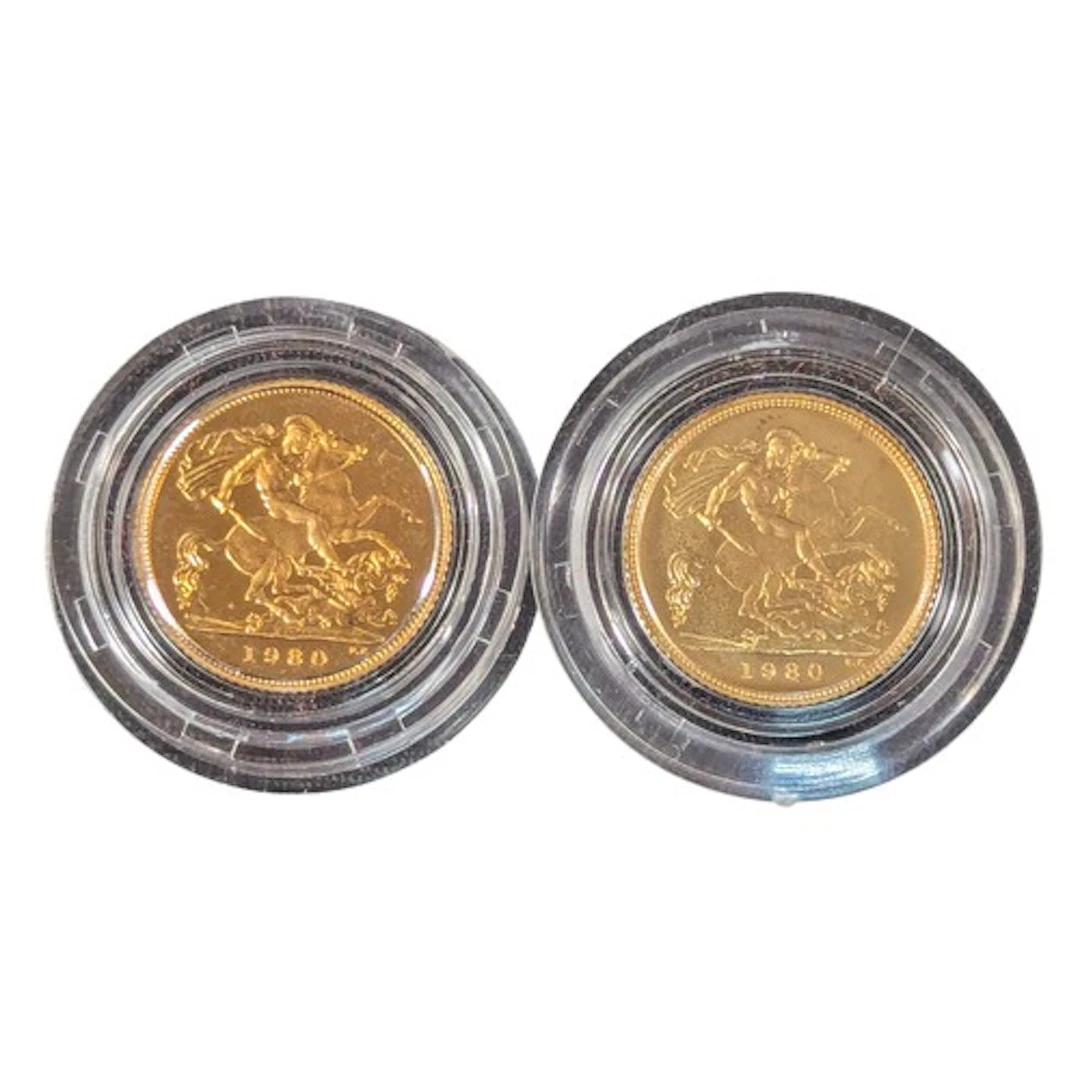 Two Elizabeth II half sovereigns, both dated 1980, (8g gross...