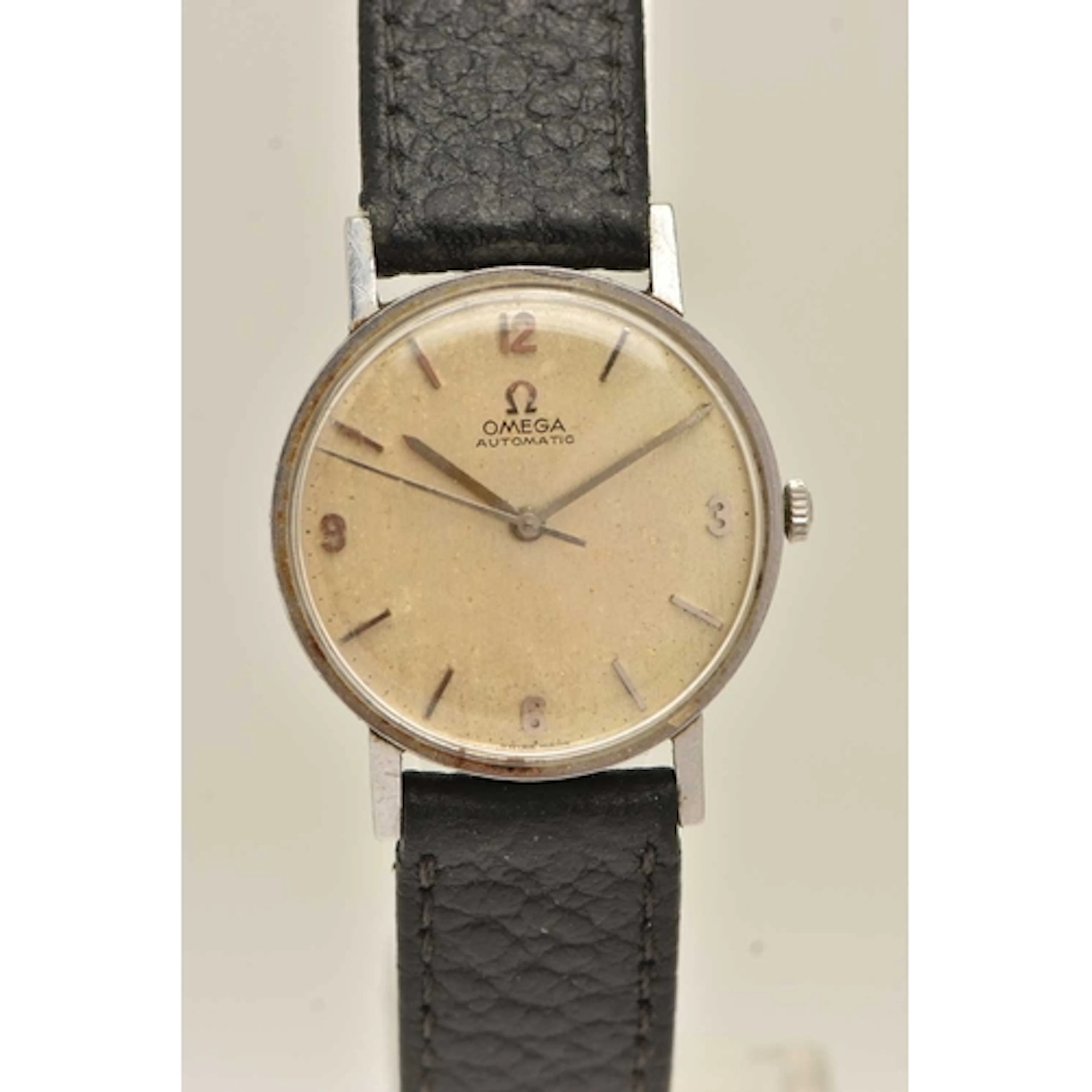 A GENTS STAINLESS STEEL 'OMEGA' WRISTWATCH, automatic moveme...