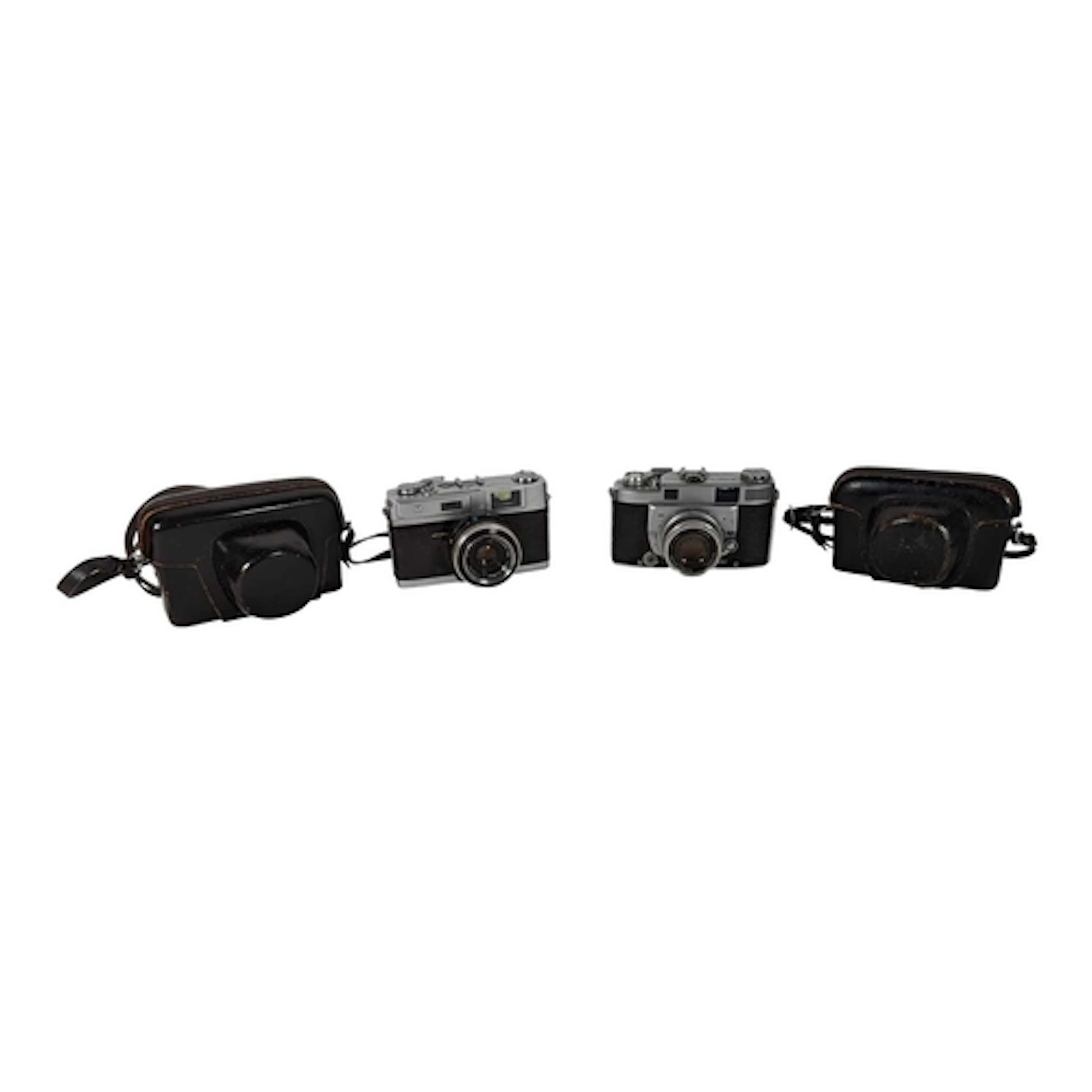 Minolta, Japan - A collection of four vintage 20th century 3...