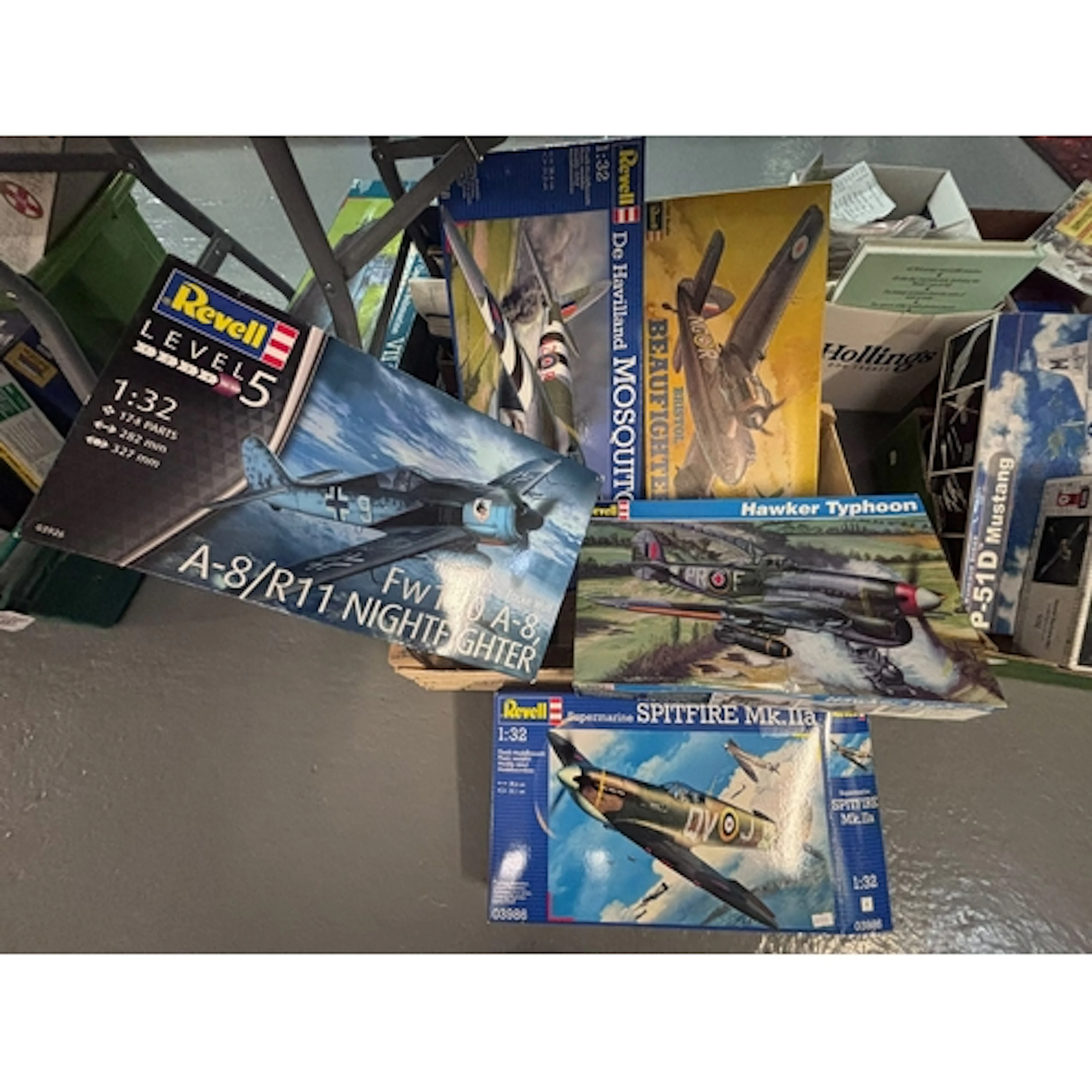Collection of Revell 1:32 scale model kits to include: Spitf...