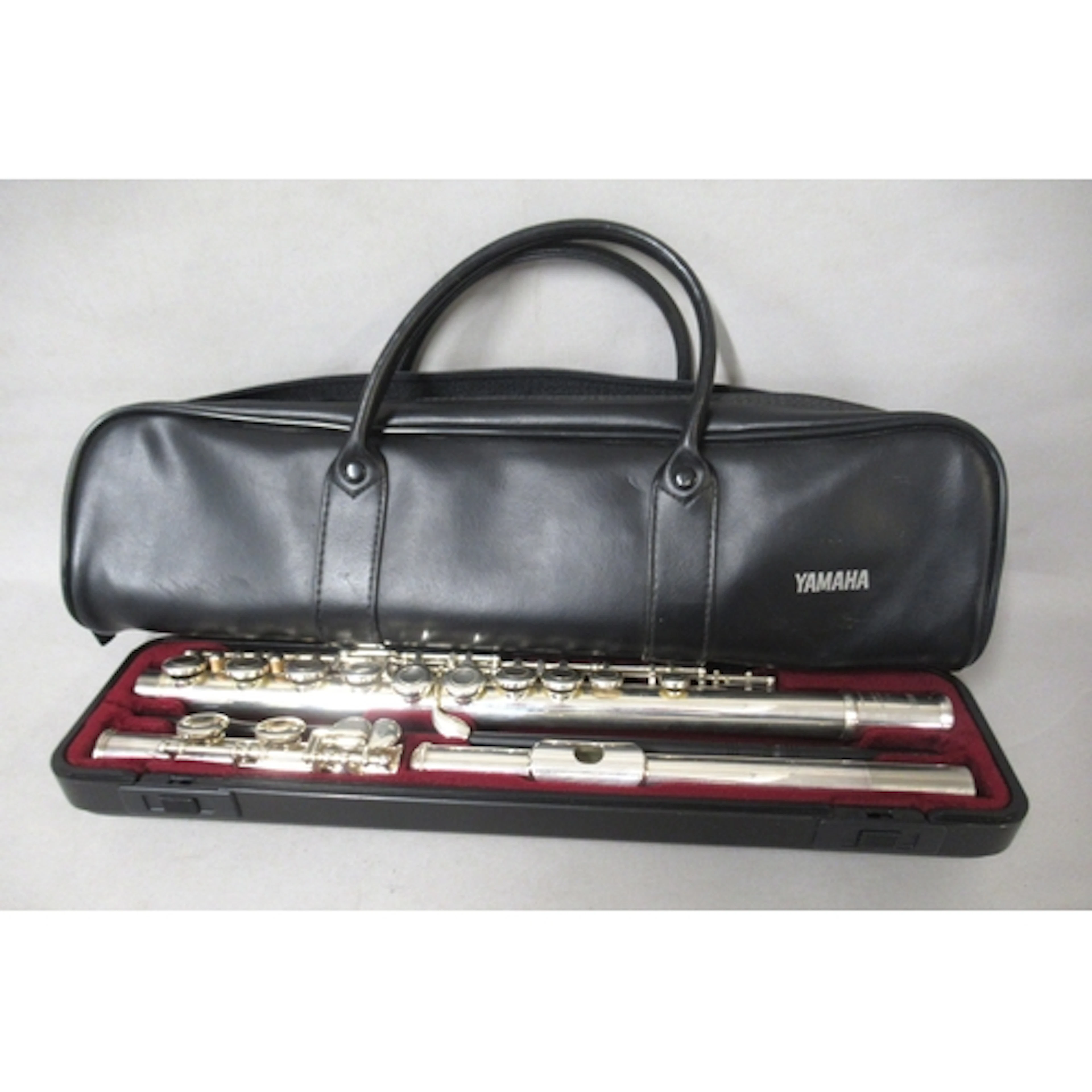 Yamaha flute in original fitted case