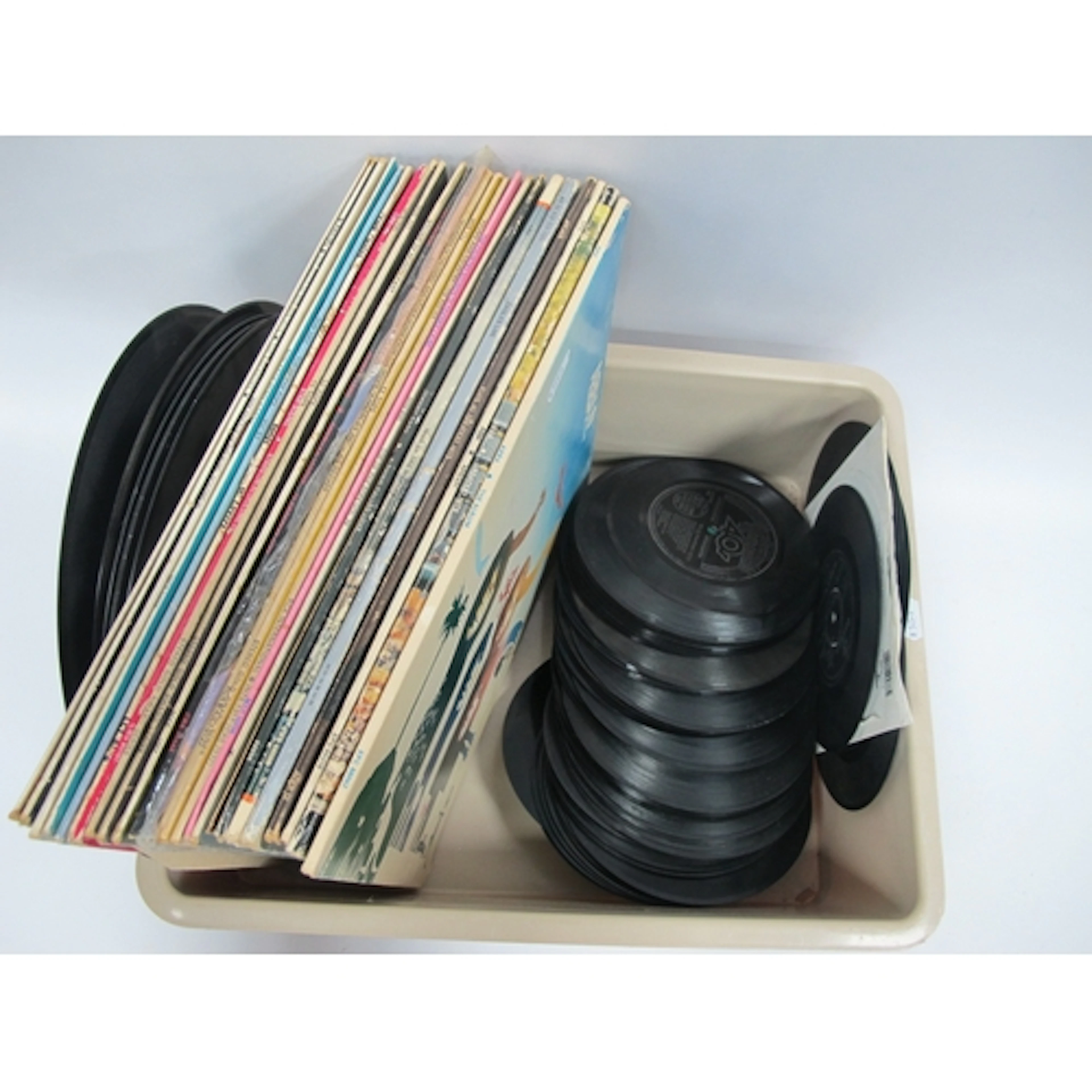 Mixed genre vinyl LPs and singles, including Eagles, ABBA (3...