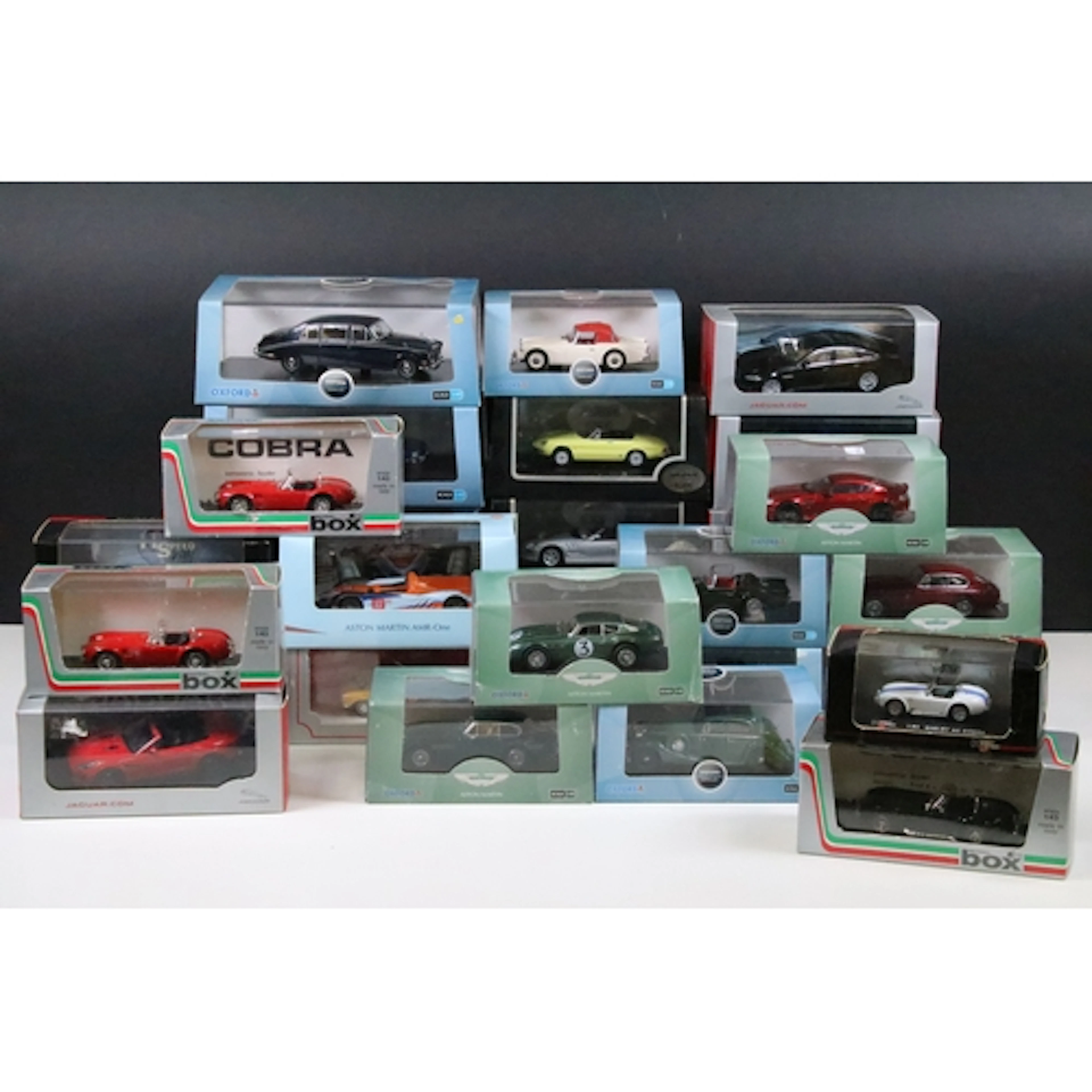 29 Boxed / cased diecast models to include 13 x Oxford Dieca...