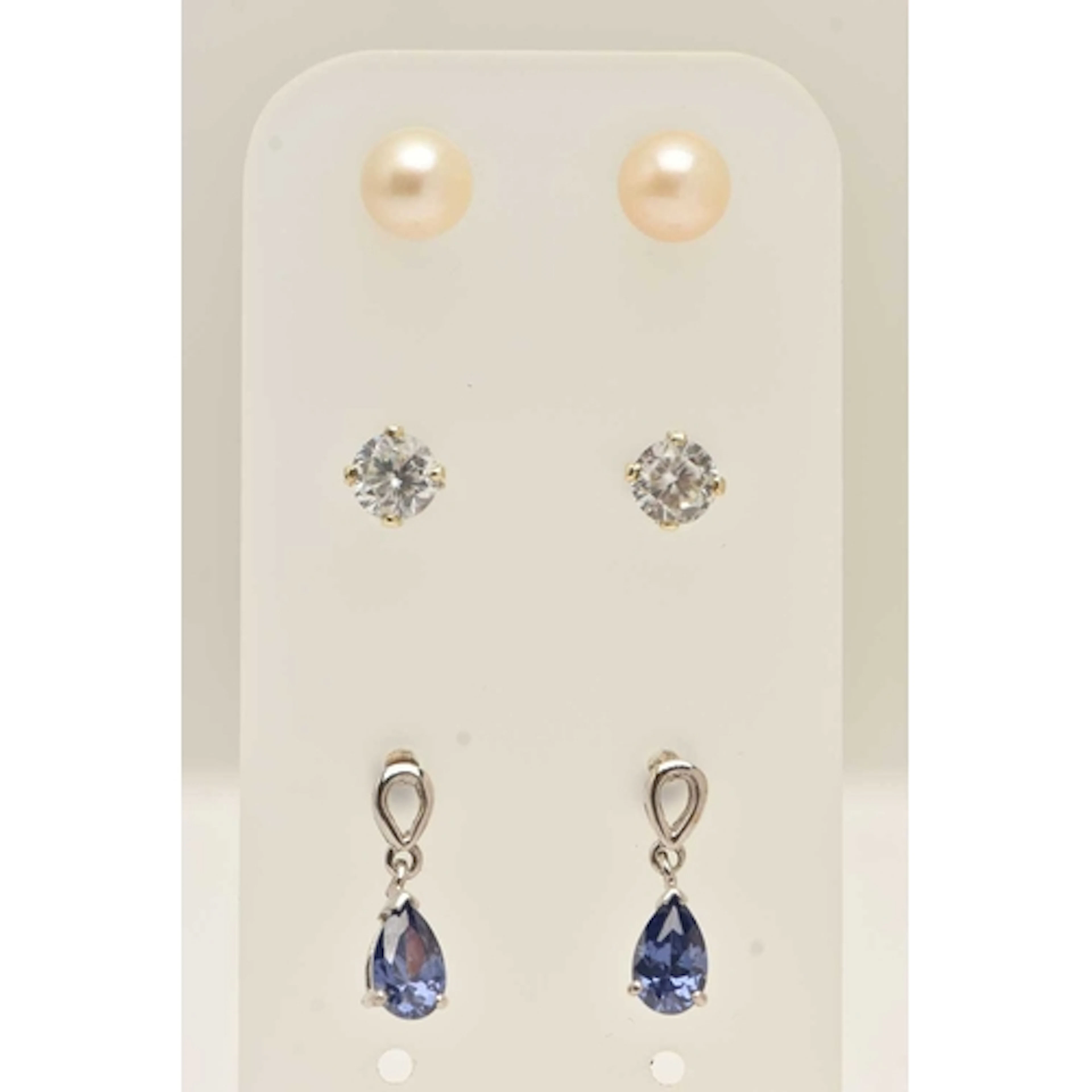 THREE PAIRS OF EARRINGS, to include a pair of cultured pearl...