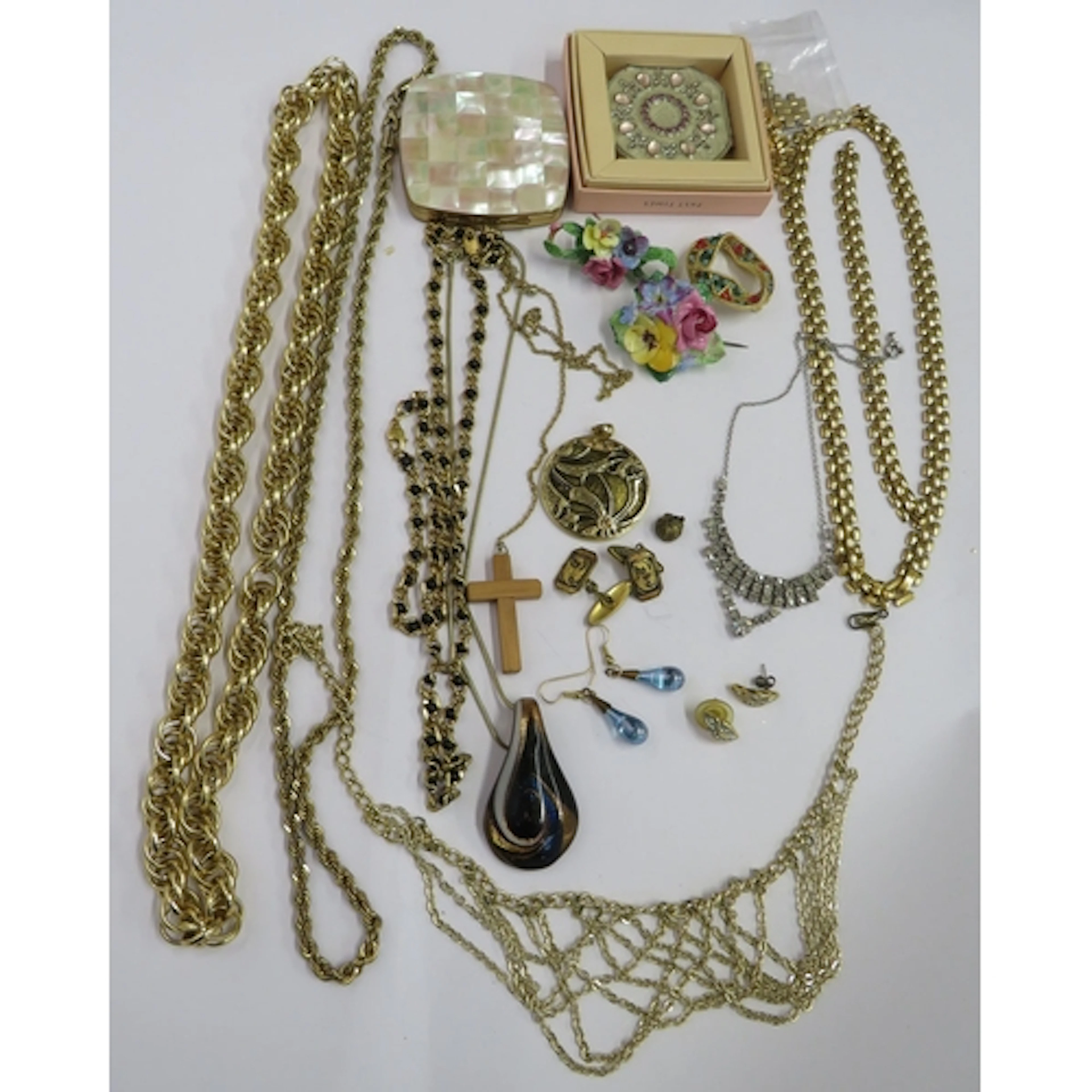 Gold Tone Jewellery incl. necklaces, watch links, ceramic br...