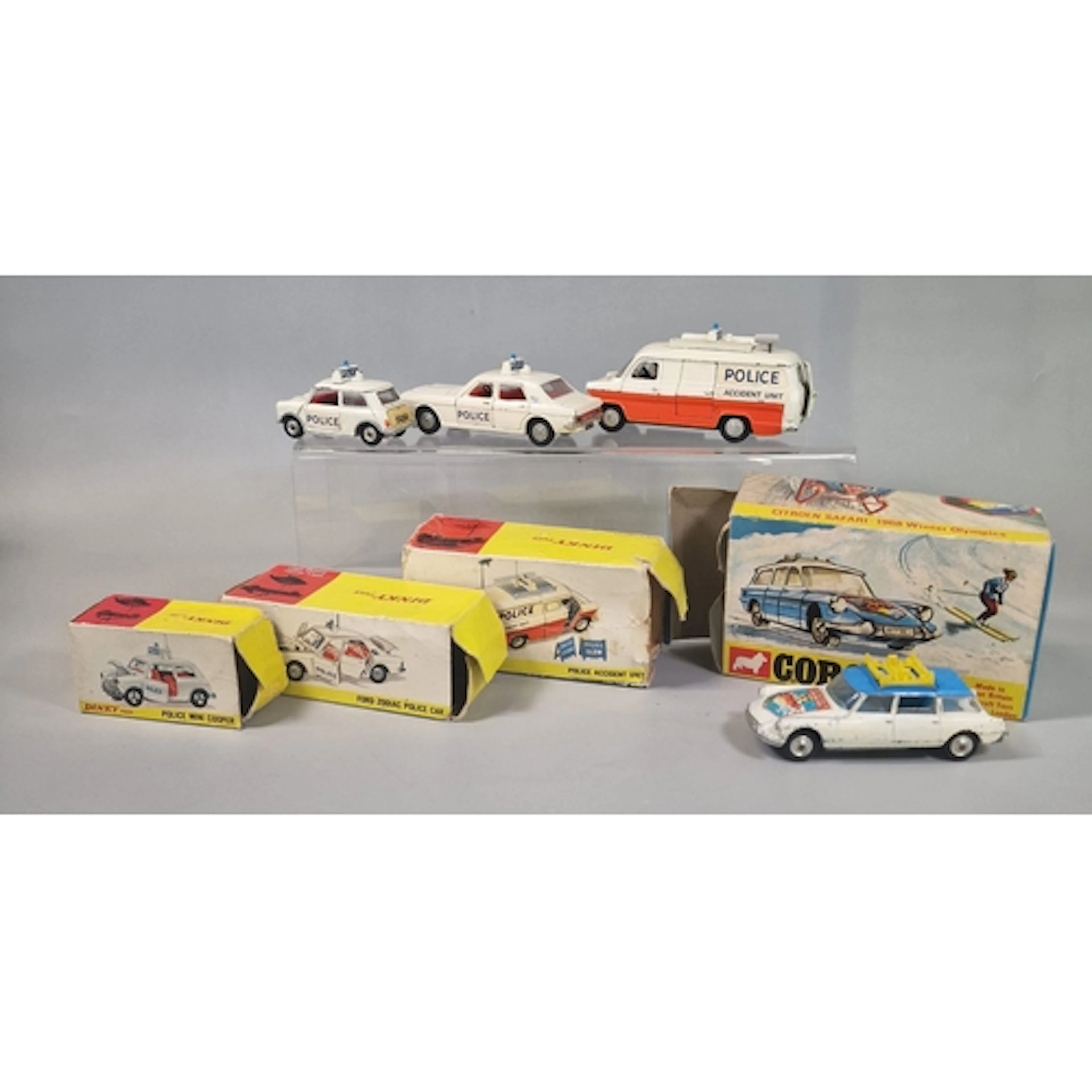 Three Dinky model vehicles in original boxes to include: 255...