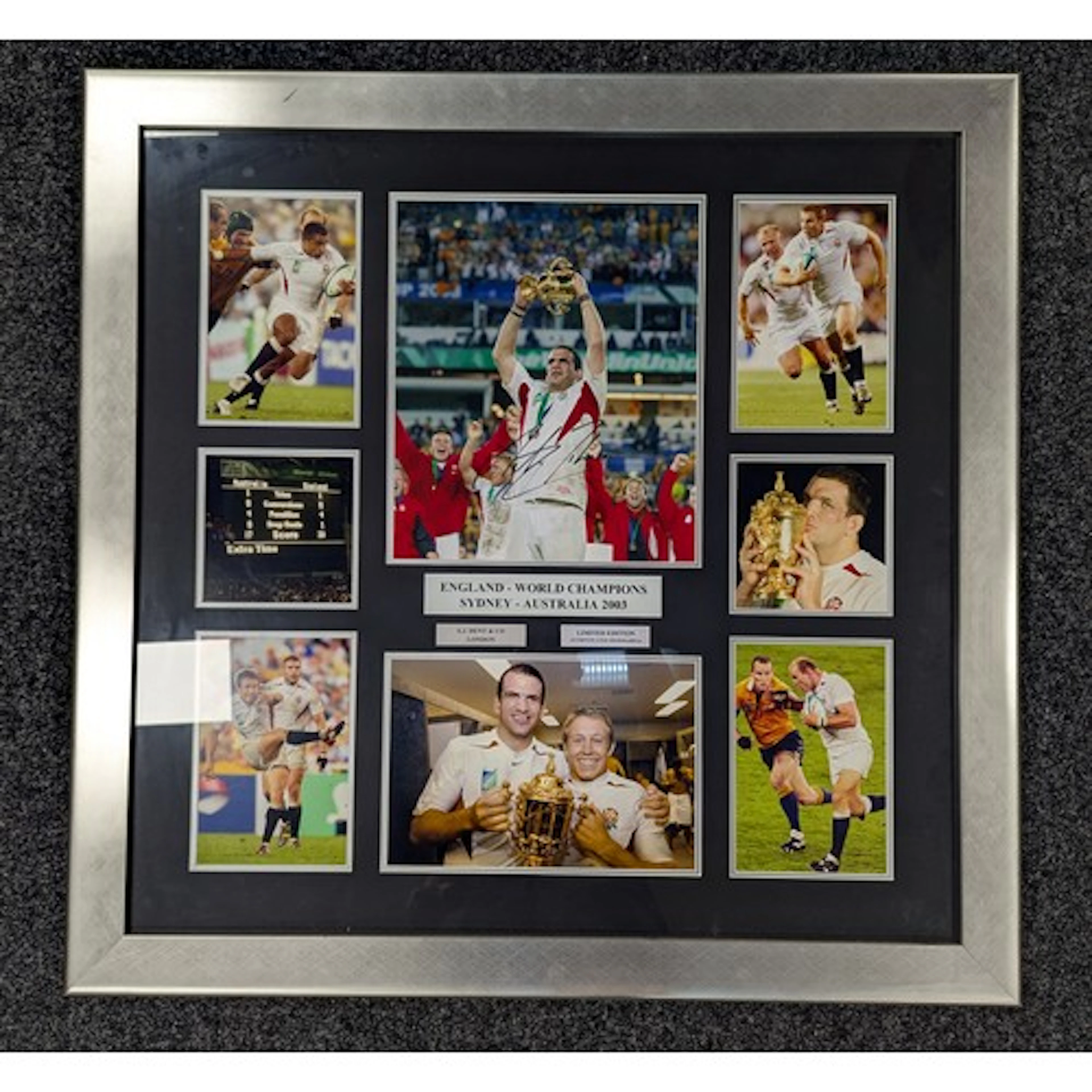 Sports Memorabilia - an England Rugby World Cup 2003 present...
