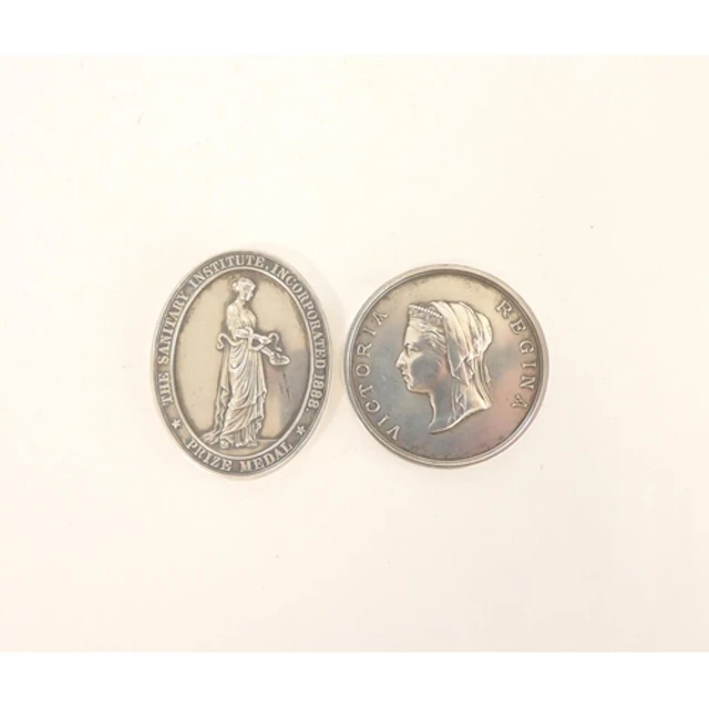 1885 International Inventions Exhibition silver medal, OBV b...