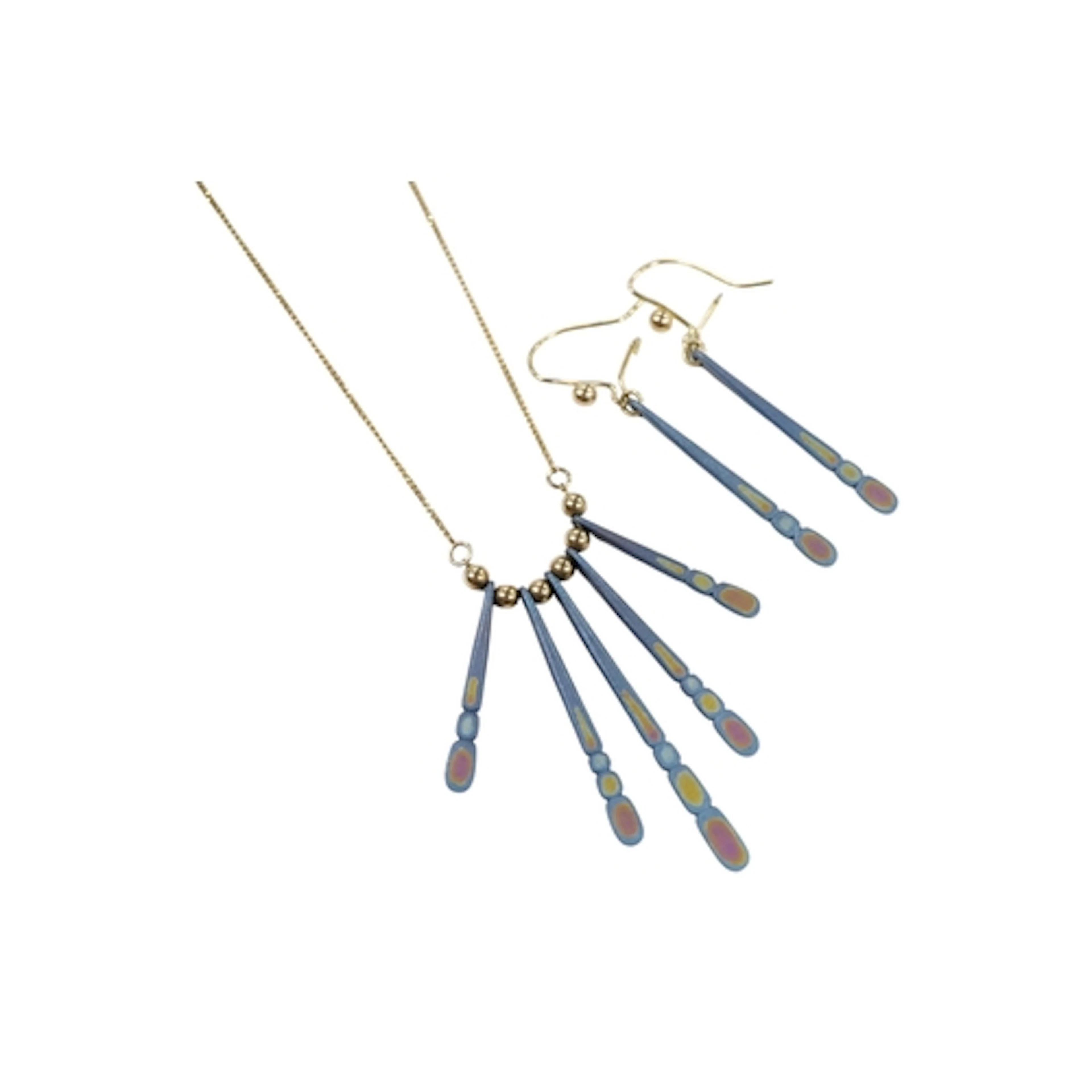 An Italian Uno-A-Erre 9ct and anodised titanium? drop neckla...