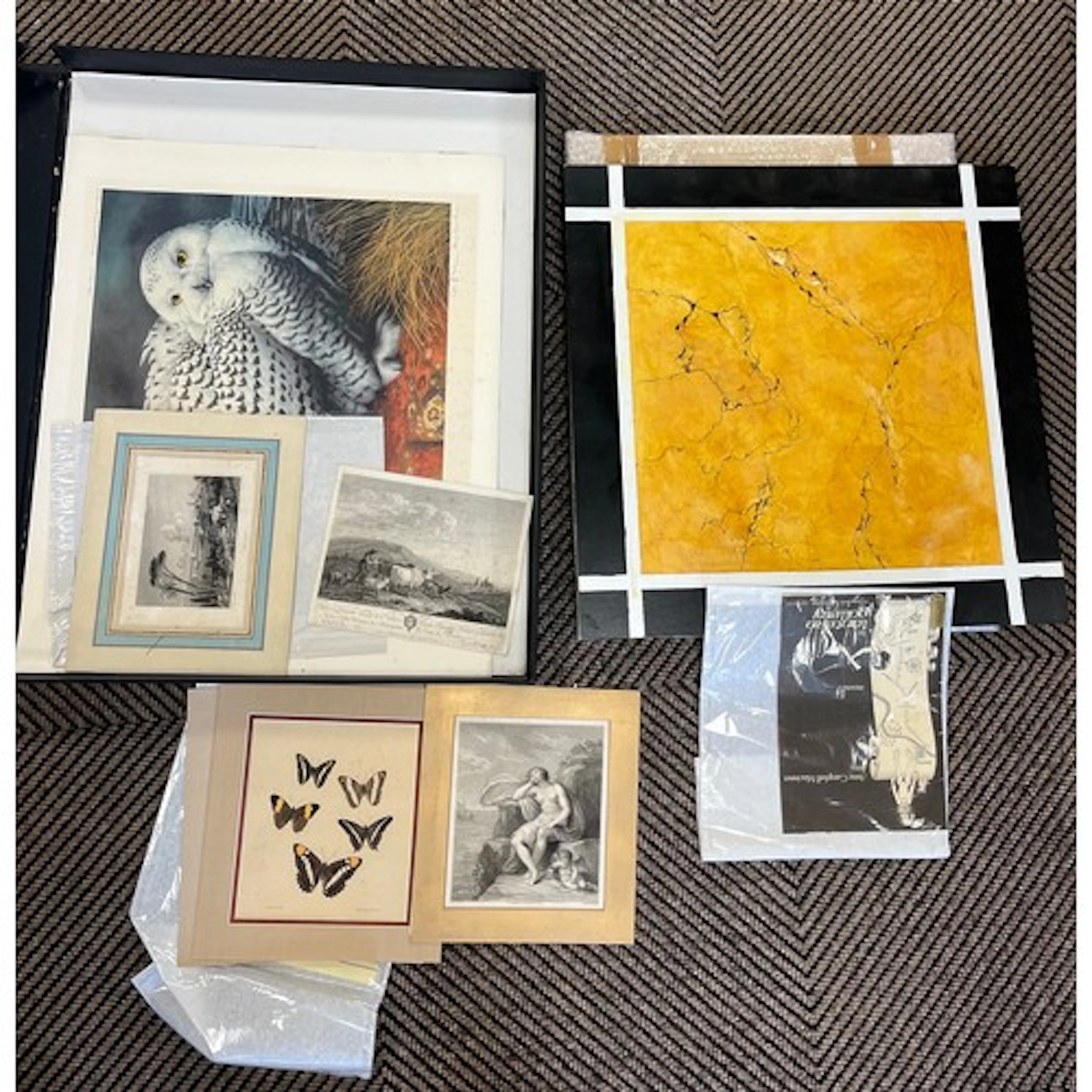 Folio of loose artworks to include etchings, prints, animals...