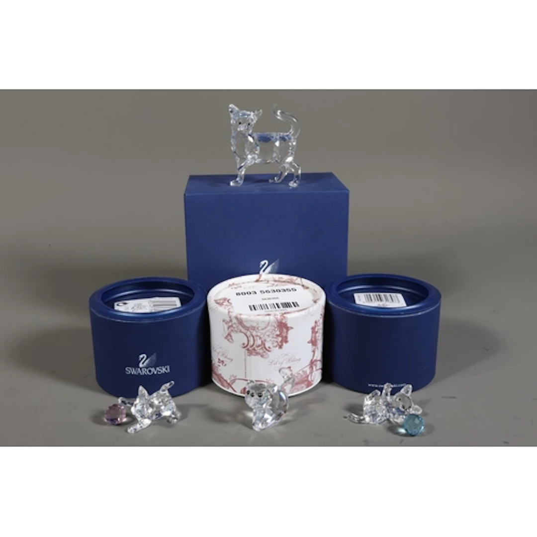 Boxed Swarovski crystal glass cat models (4)