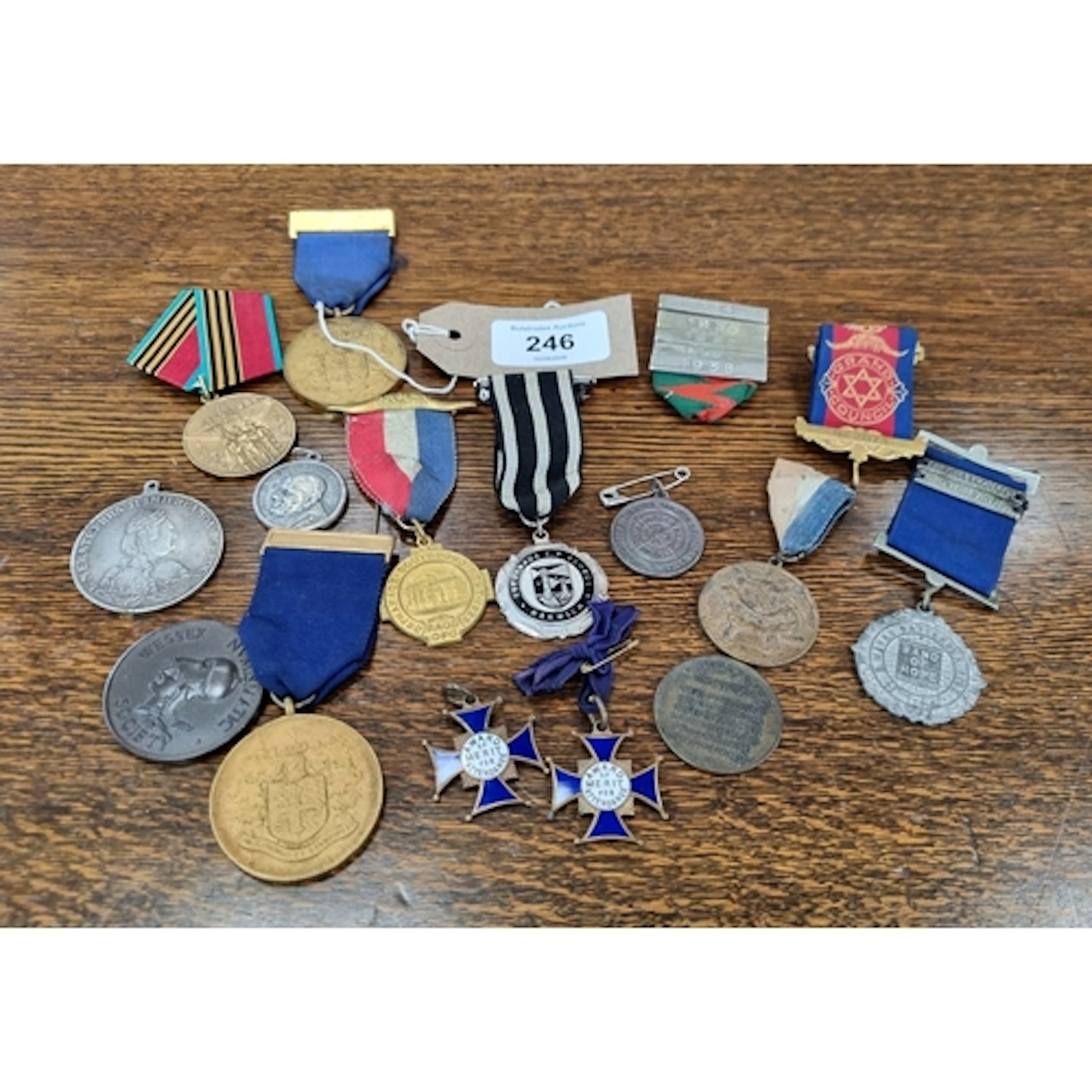 A collection of miscellaneous medals to include The Wessex N...