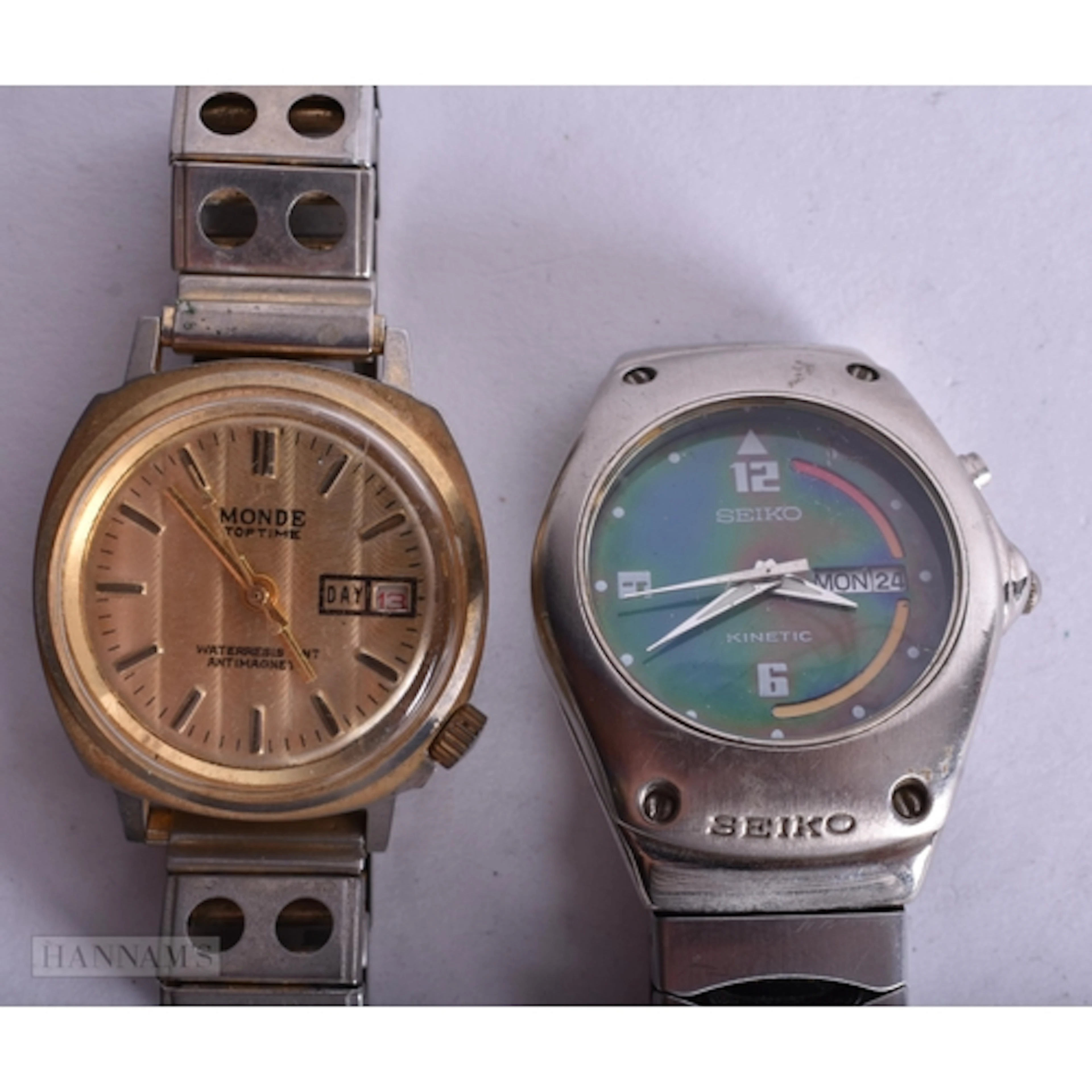 A SEIKO WRIST WATCH and another. Untested. 4 cm wide. (2)