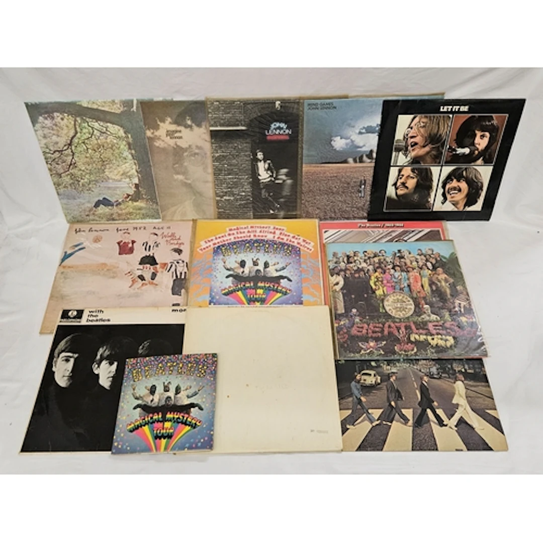 Records/Vinyls incl. The Beatles The White Album, With The B...