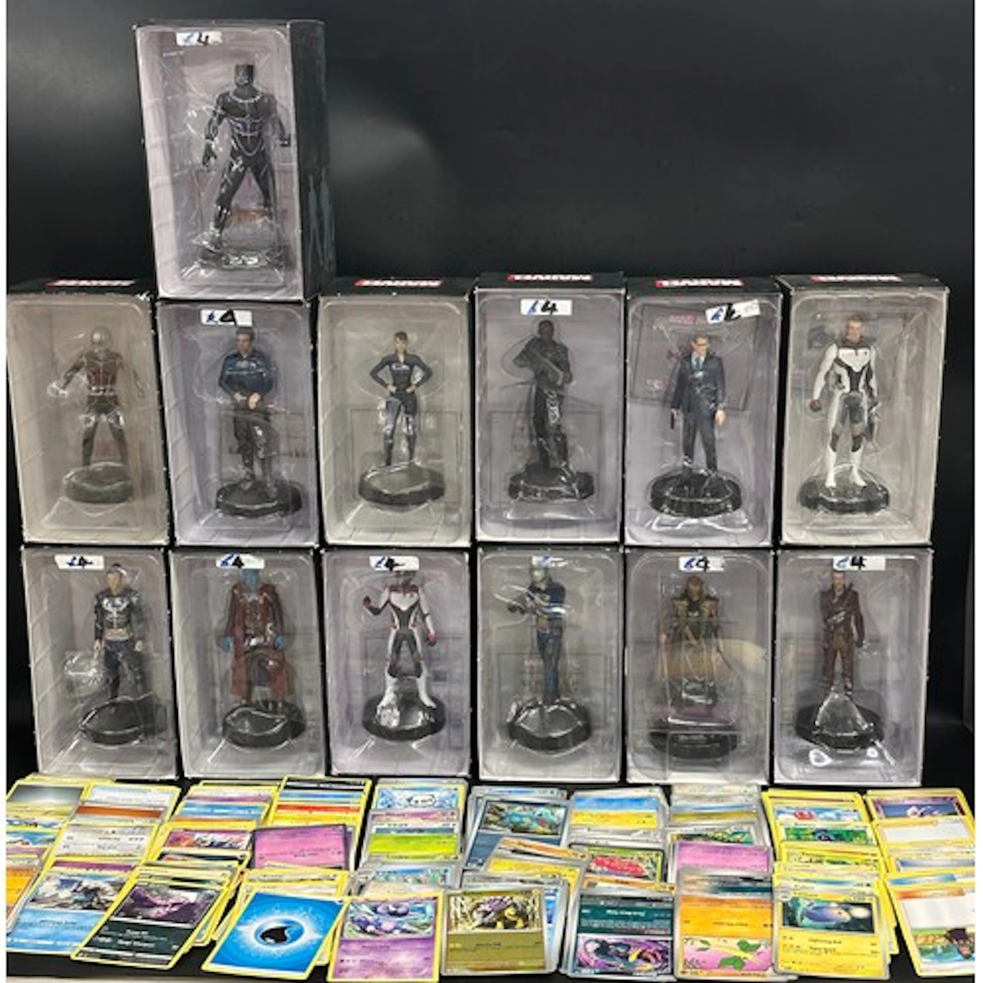 A collection of Marvel figures including Thor Yondu, Ant Man...