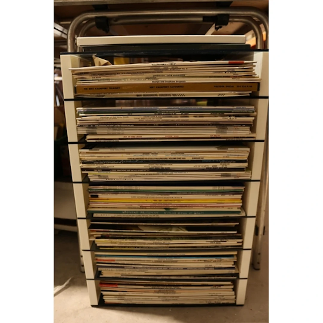 Mixed vinyl records to include classical, jazz, etc.