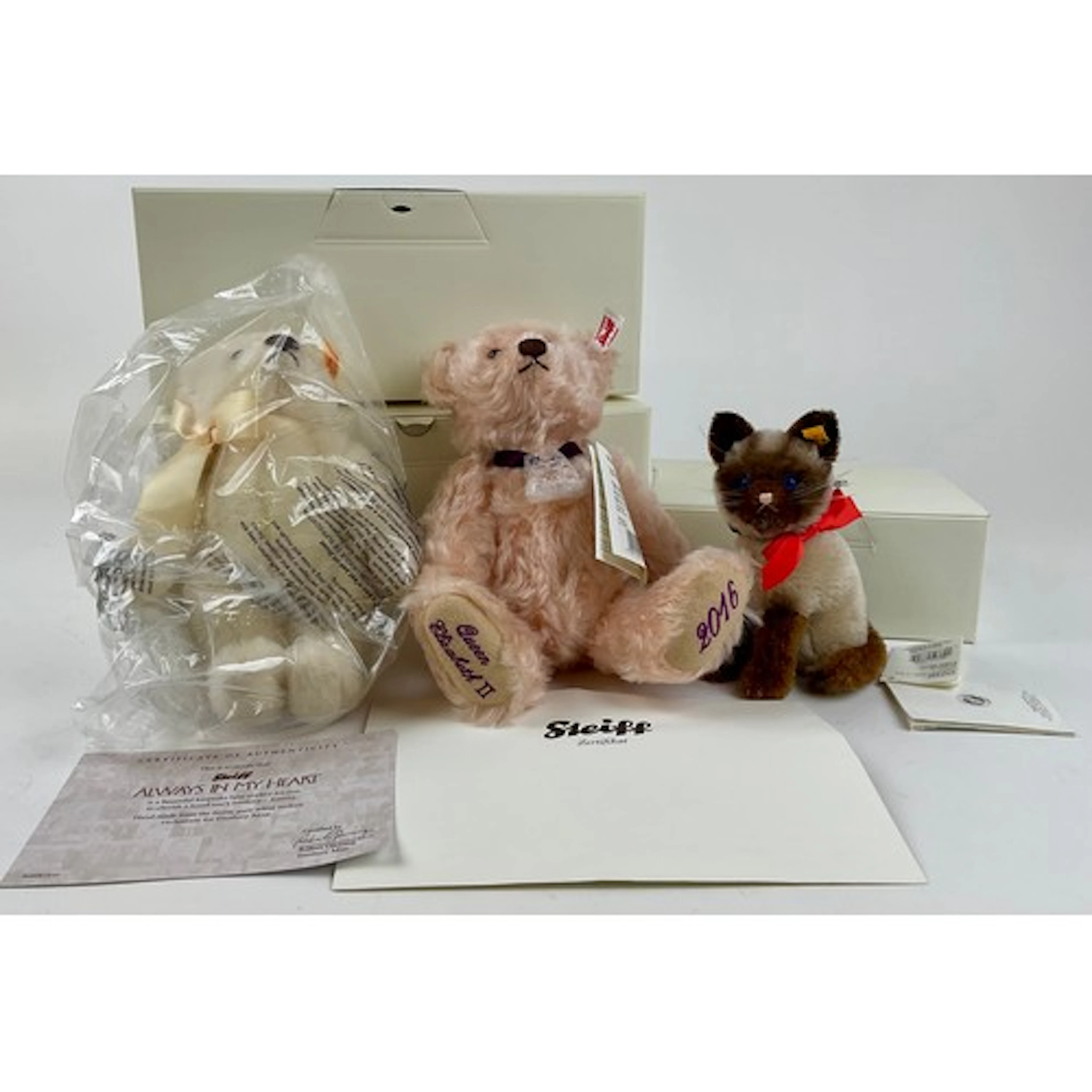 A Steiff Queen Elizabeth II 90th Birthday Bear, white tag, 6...