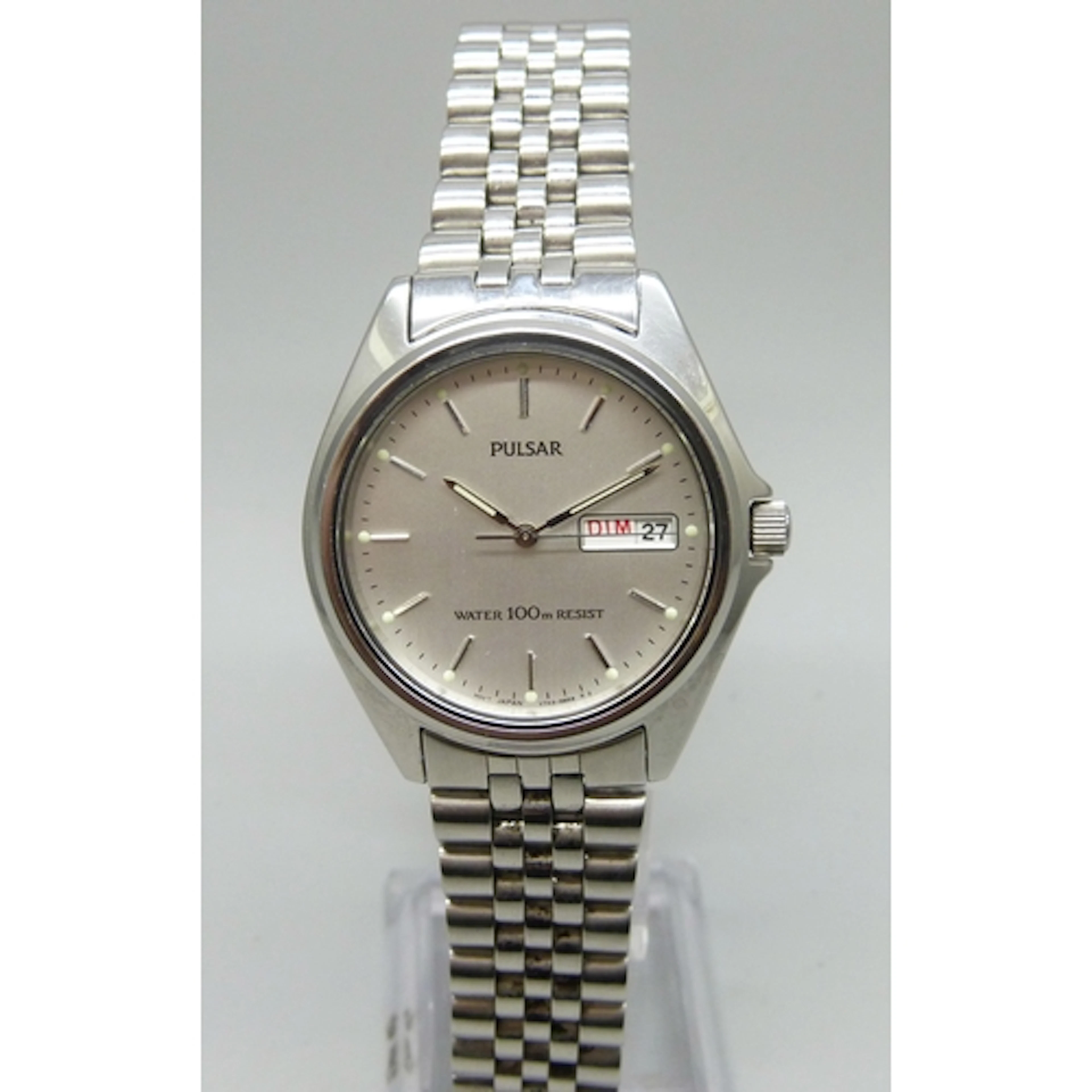A Pulsar wristwatch with day/date aperture, 39mm including c...