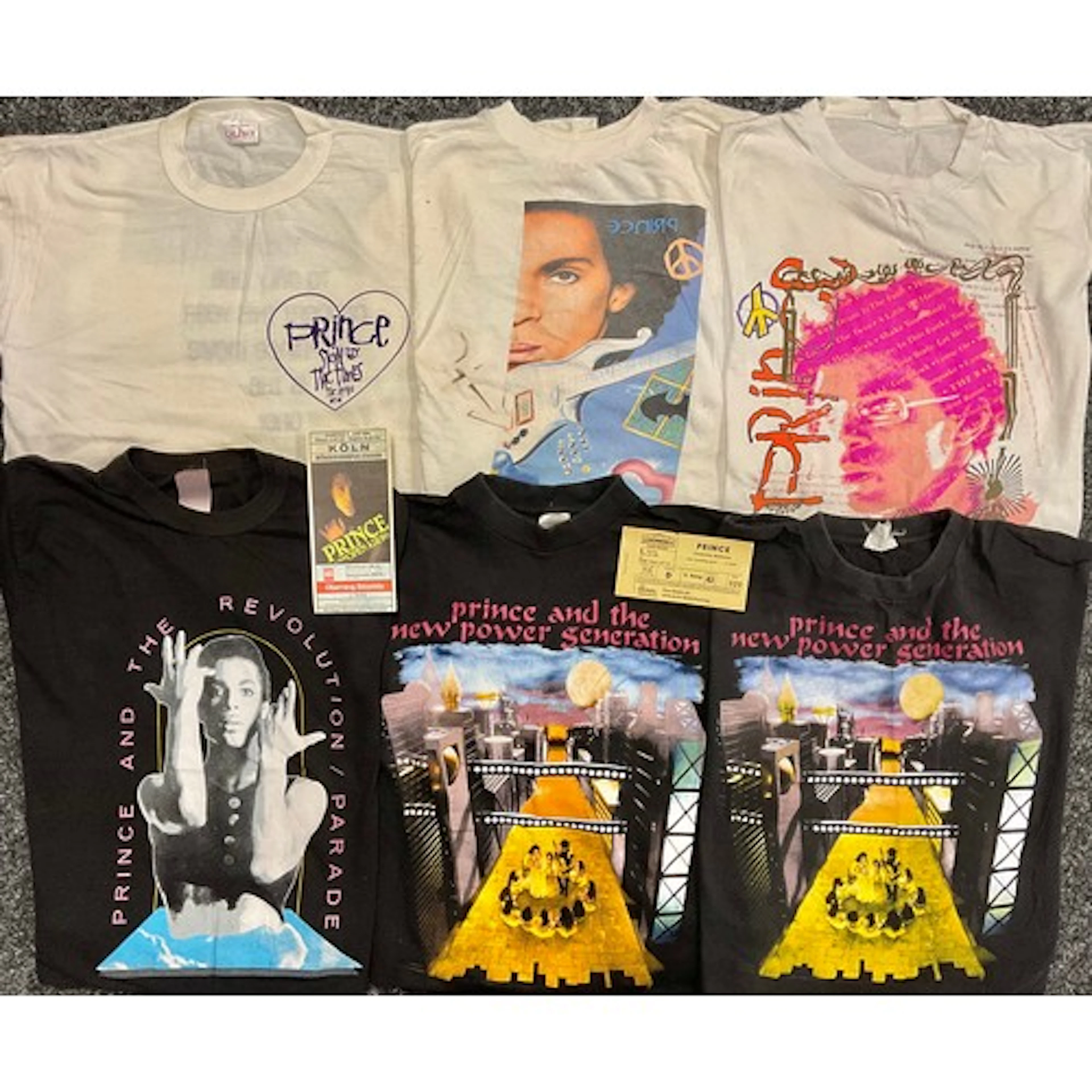 Music Memorabilia - Prince - a collection of official tour m...