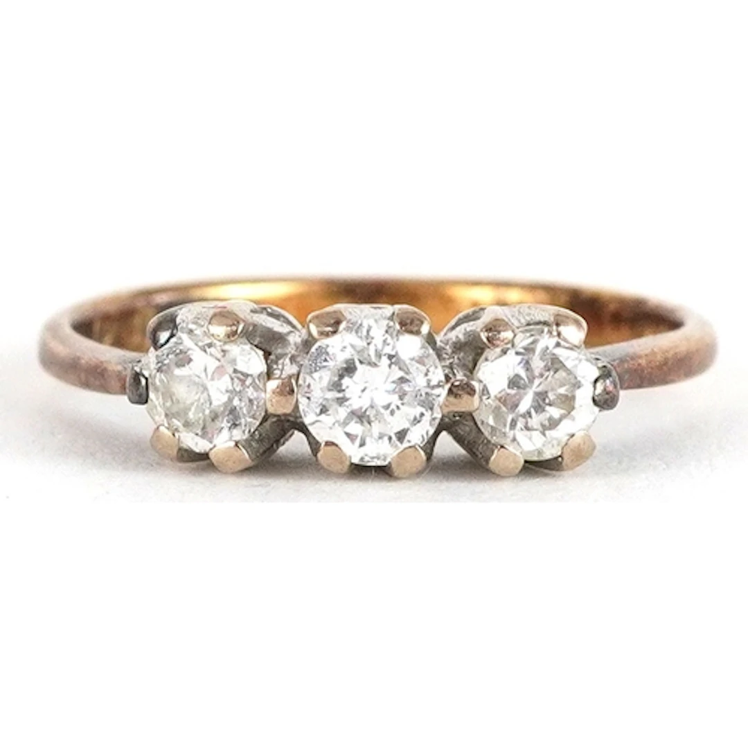 18ct gold diamond trilogy ring, total diamond weight approxi...