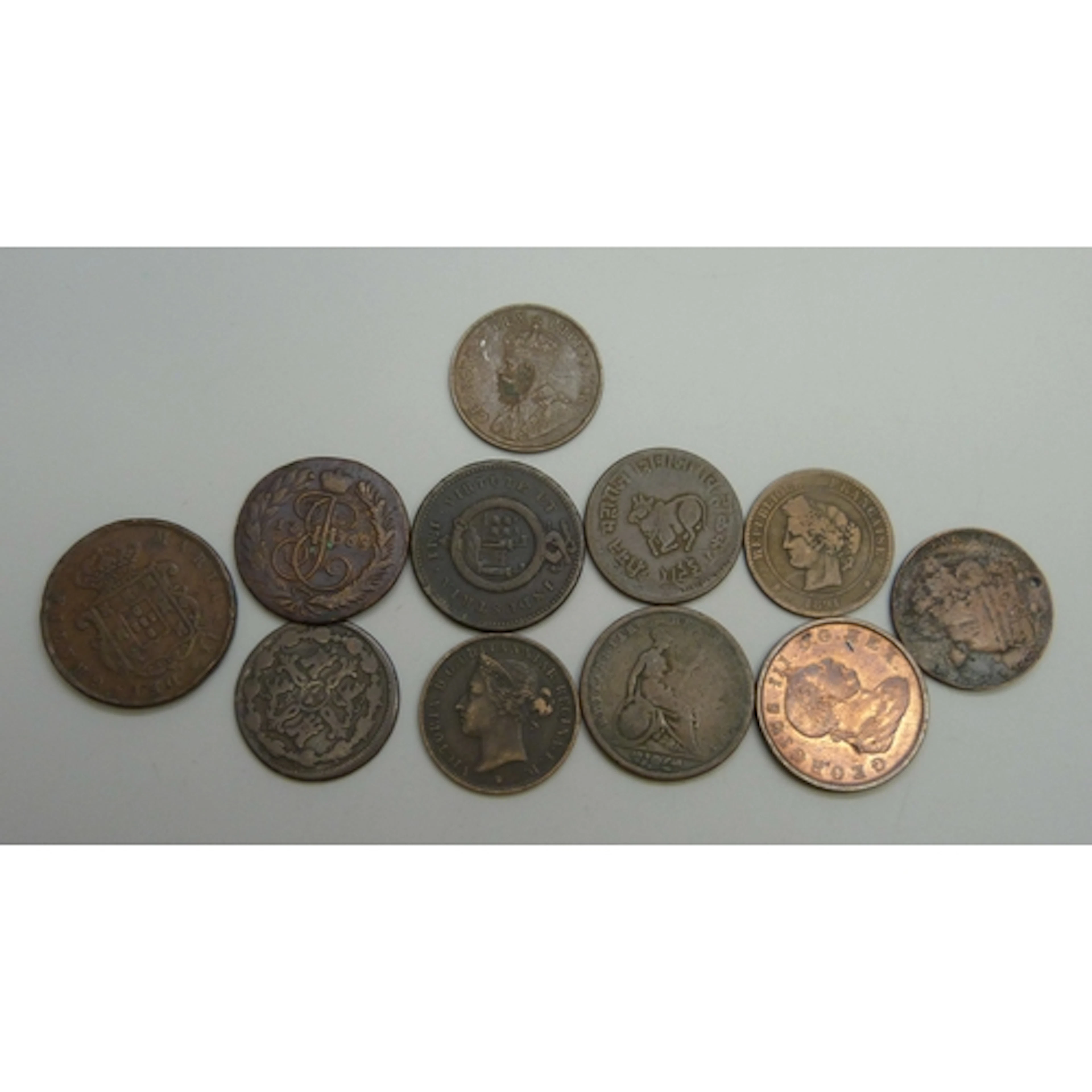 A collection of world coins - copper and bronze including UK...