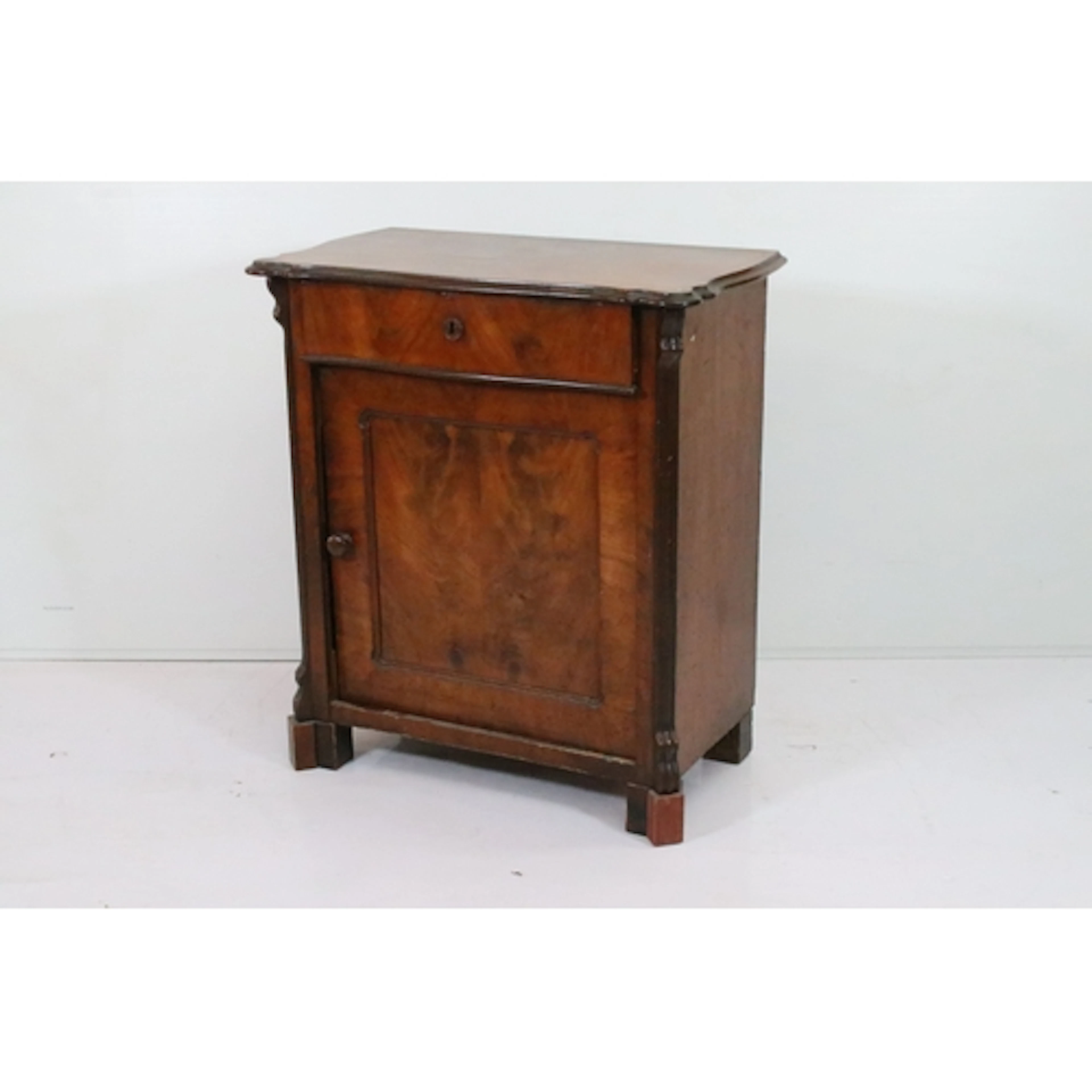 19th century mahogany cupboard, having quarter veneered top ...