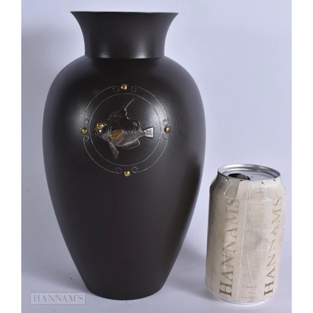 AN EARLY 20TH CENTURY JAPANESE TAISHO PERIOD MIXED METAL VAS...