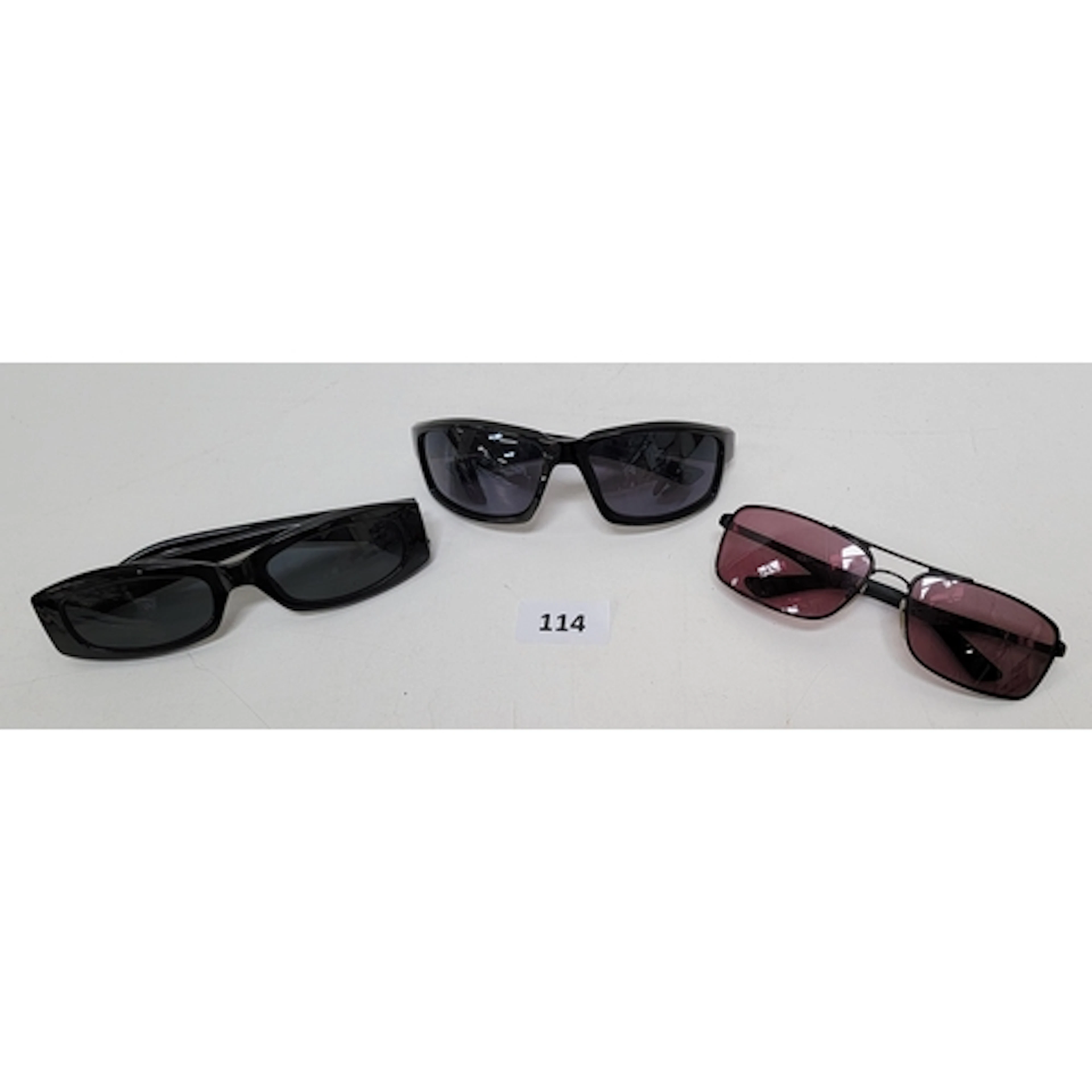 THREE PAIRS OF SUNGLASSES COMPRISING RAYBAN RB3780, MNG 1701...