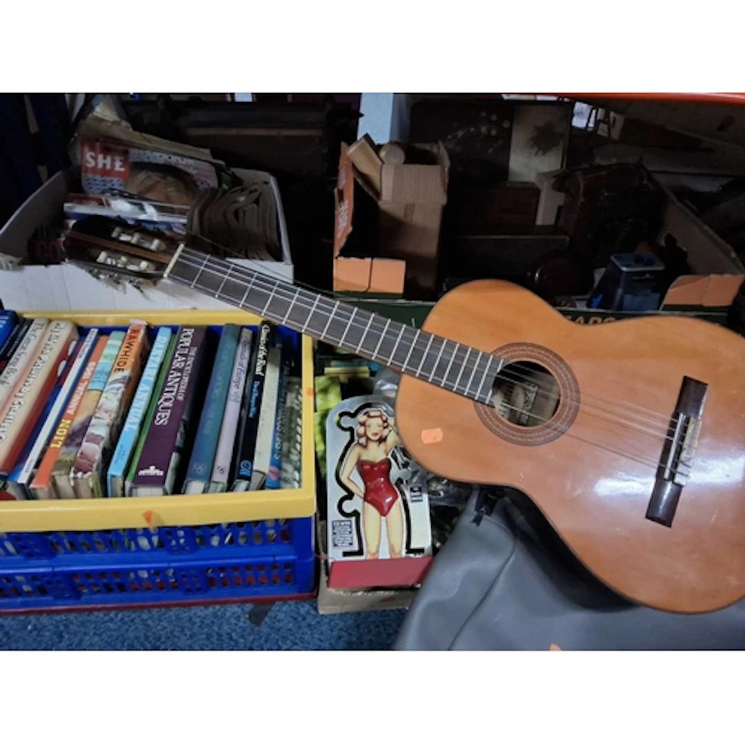 FOUR BOXES AND MISCELLANEOUS HOUSEHOLD ITEMS to include a Su...