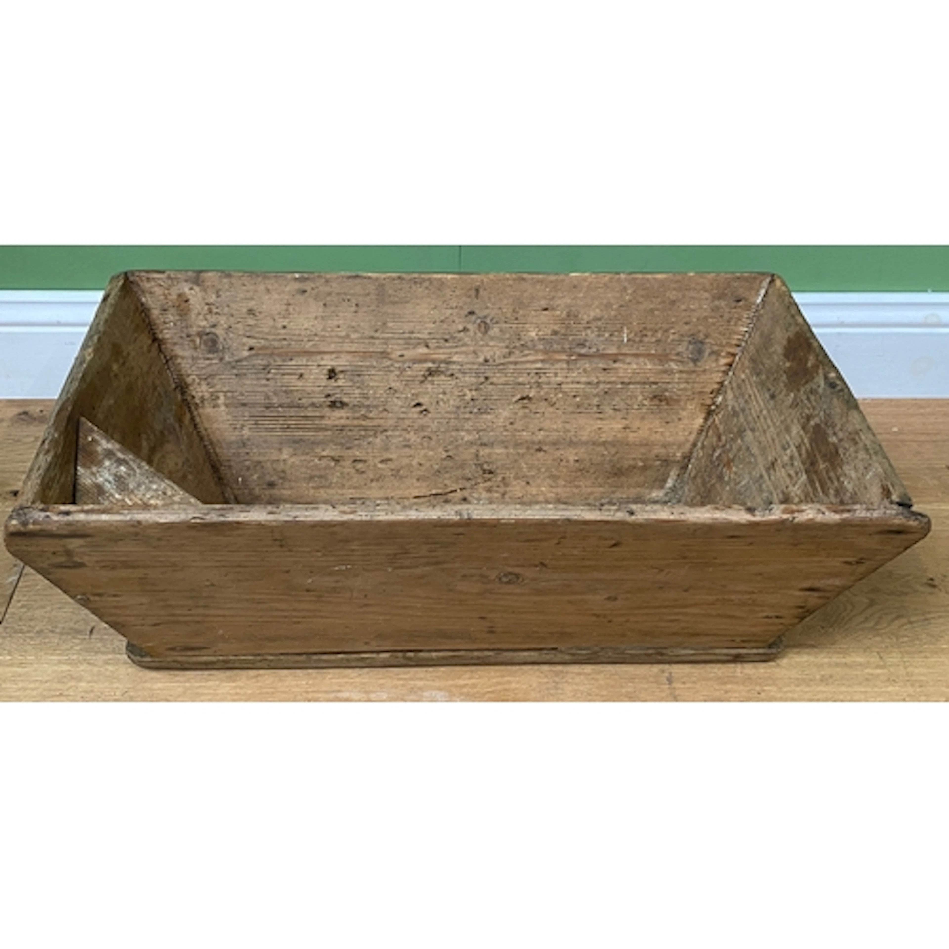 A small pine dough bin, 77x44x27cmH