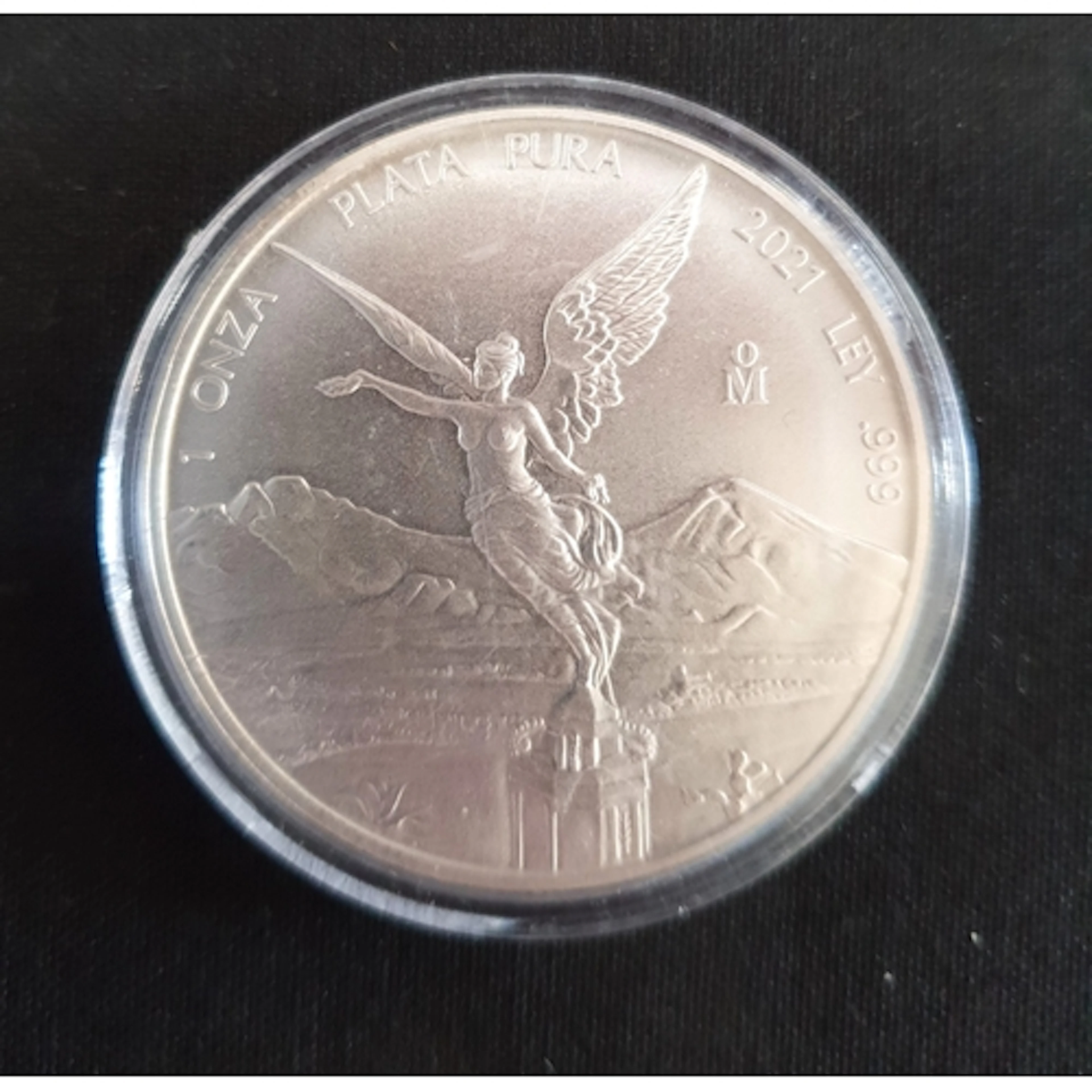 MEXICAN SILVER BULLION LIBERTAD COIN the coin minted by Mex...