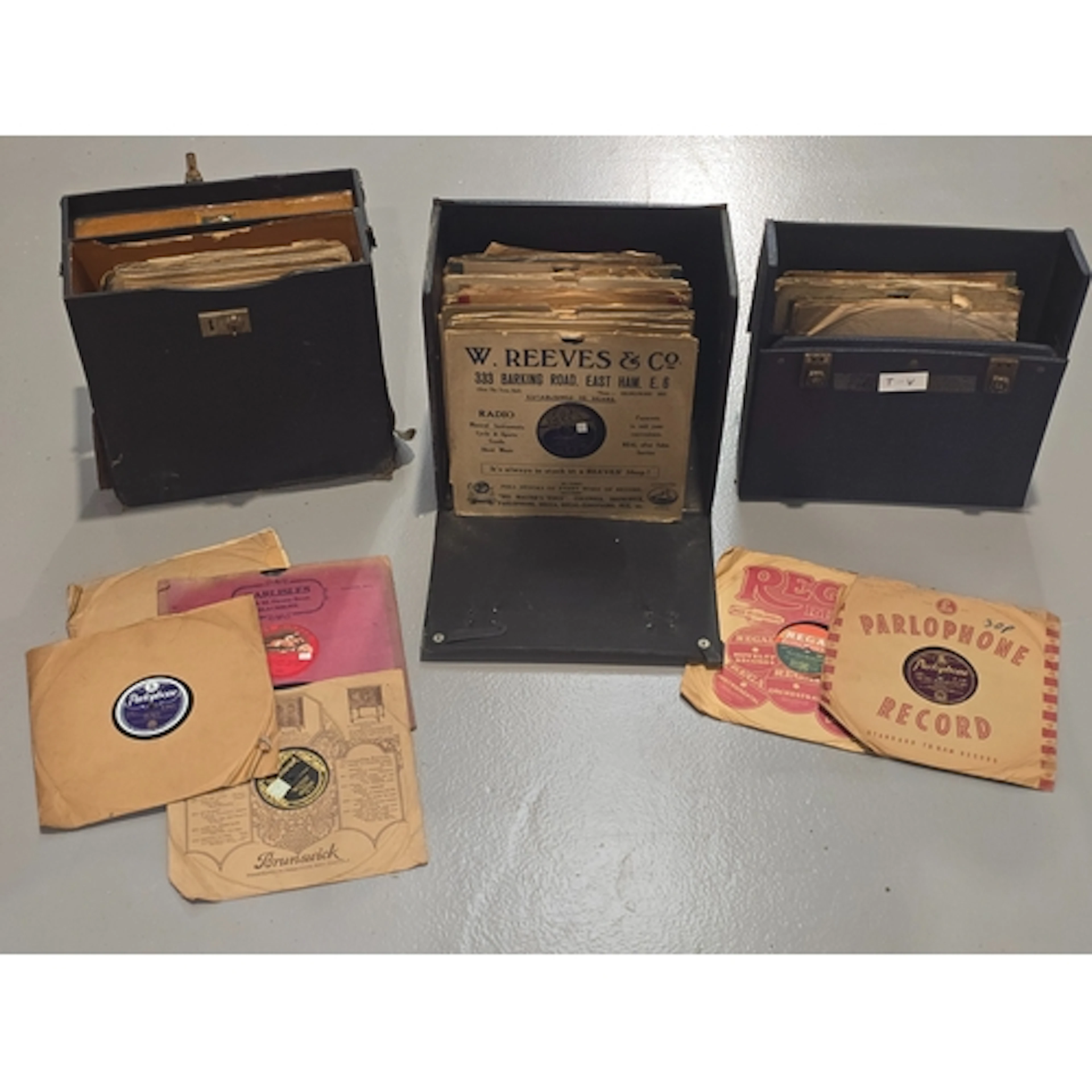 Three cases of jazz/swing 78rpm gramophone records. Artists ...